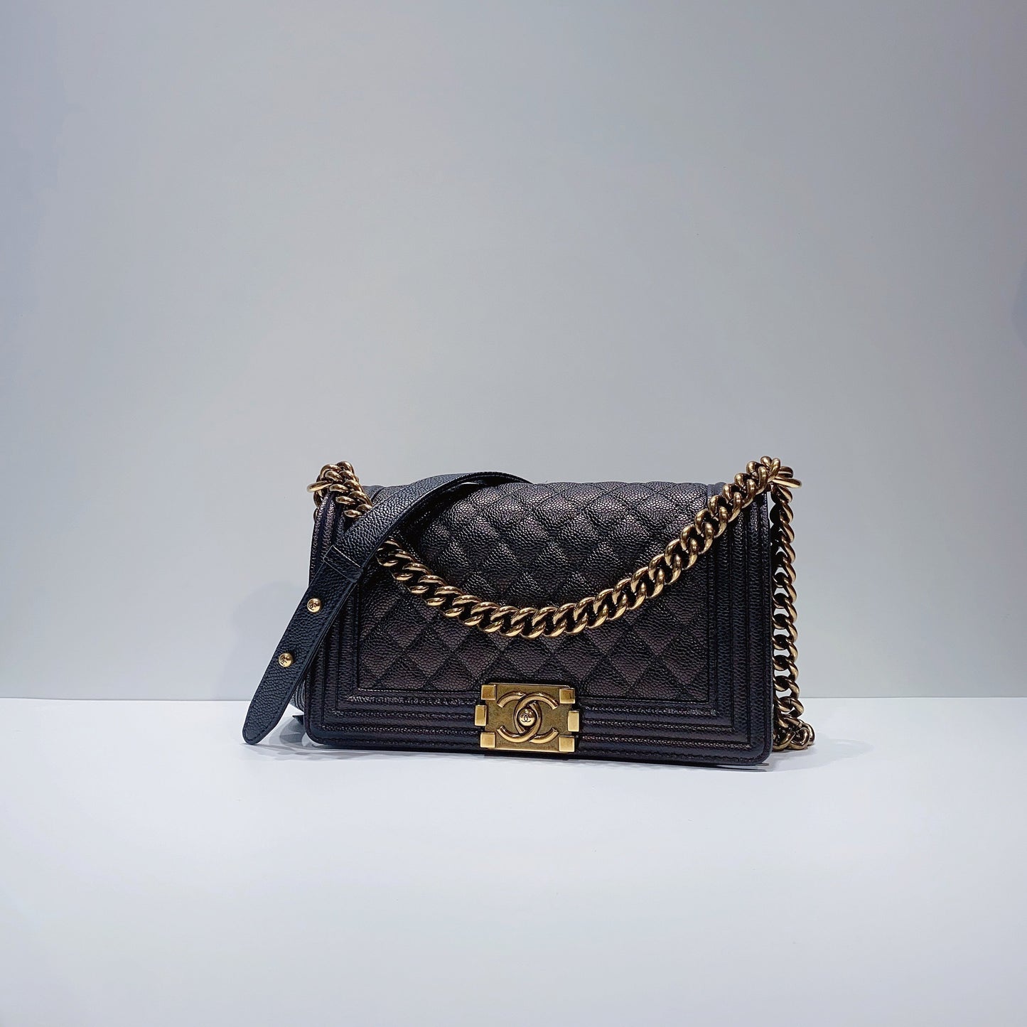 No.3730-Chanel Caviar Boy 25cm