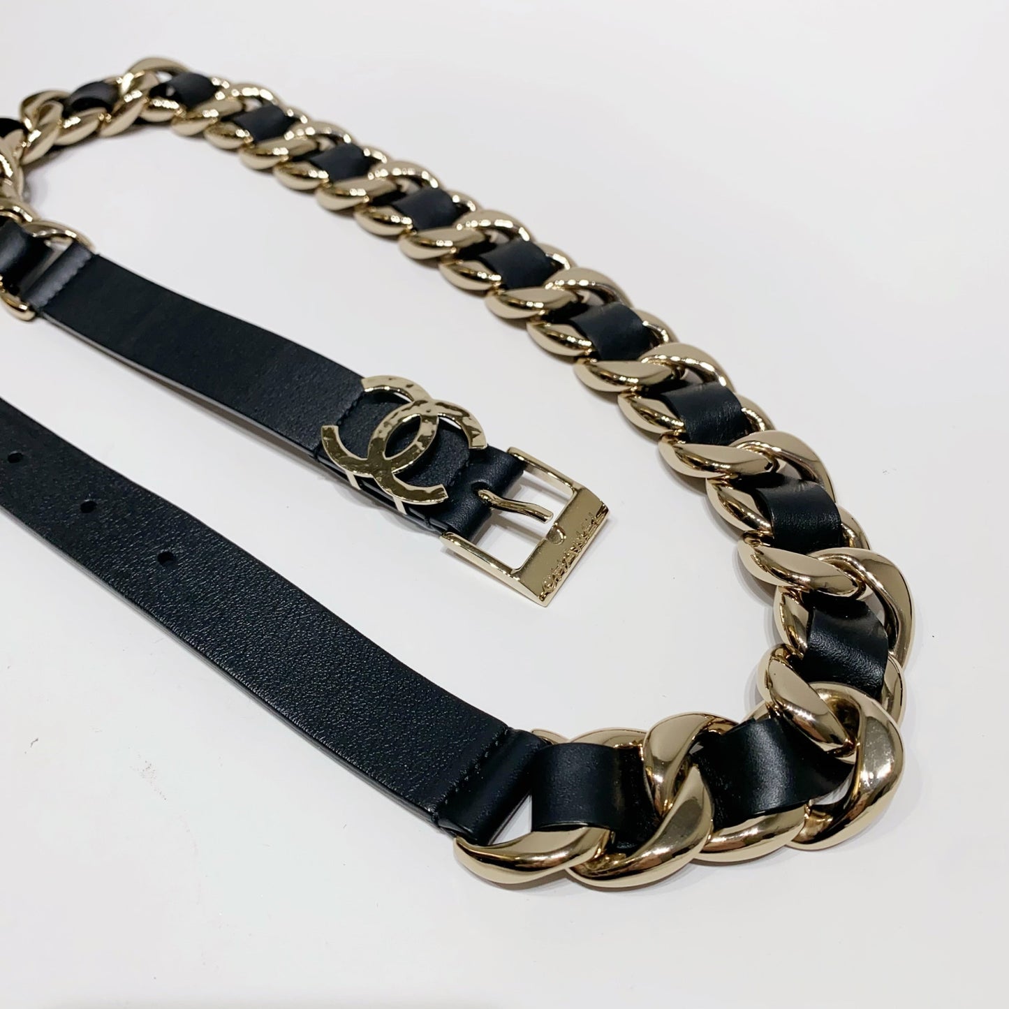 No.4147-Chanel Gold Metal & Leather Cruise Belt