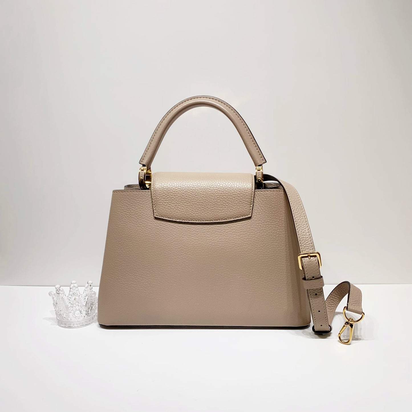 No.4236-Louis Vuitton Capucines MM