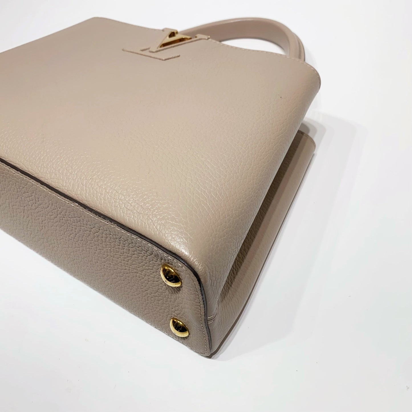 No.4236-Louis Vuitton Capucines MM