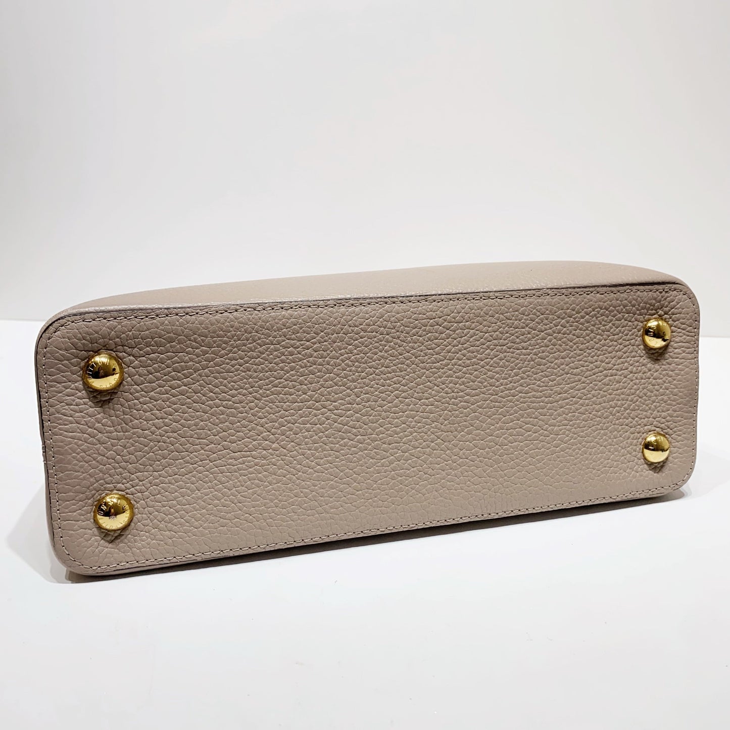 No.4236-Louis Vuitton Capucines MM