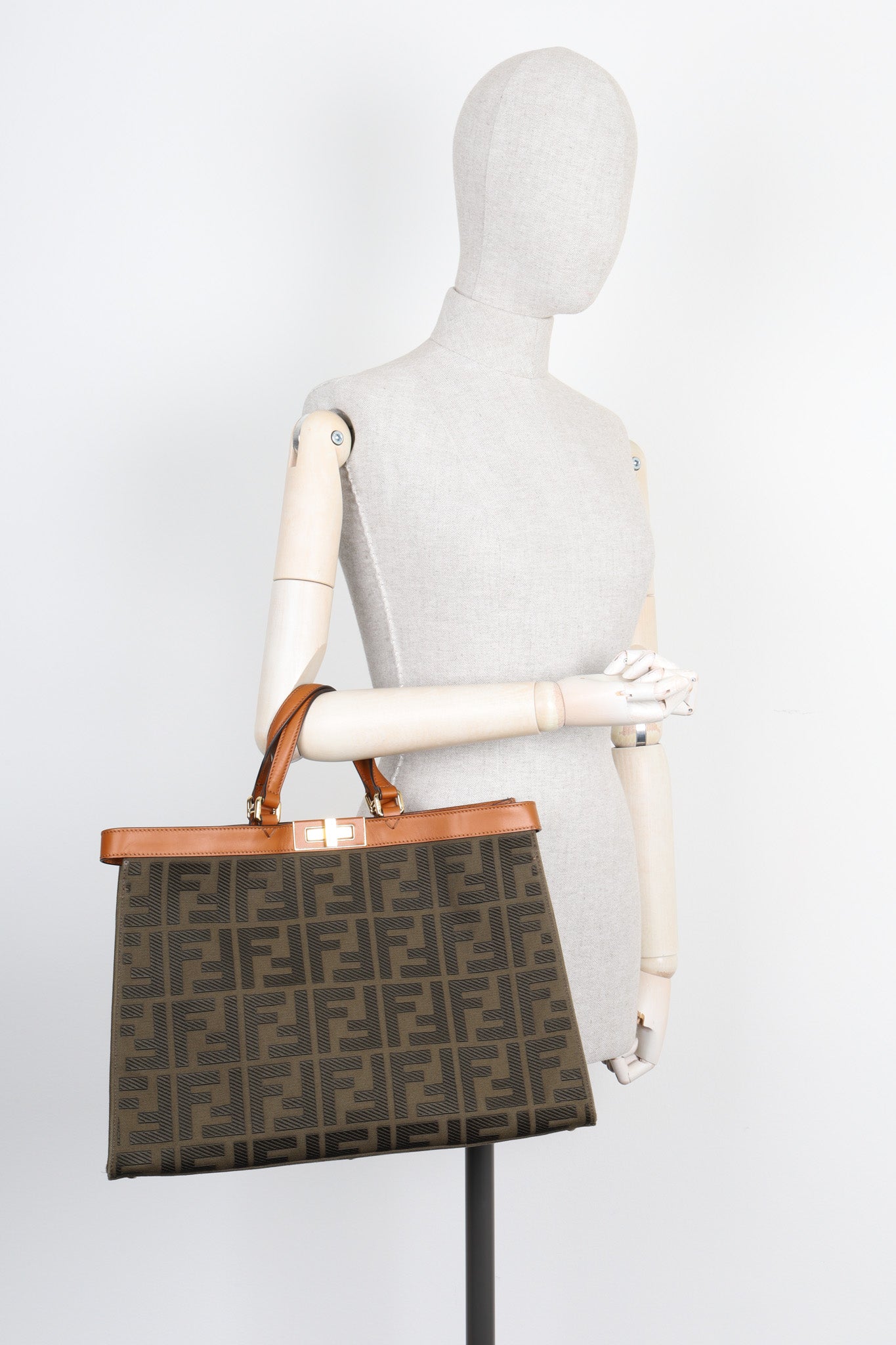 Luxury Fendi Peekabo X Tote Canvas Green