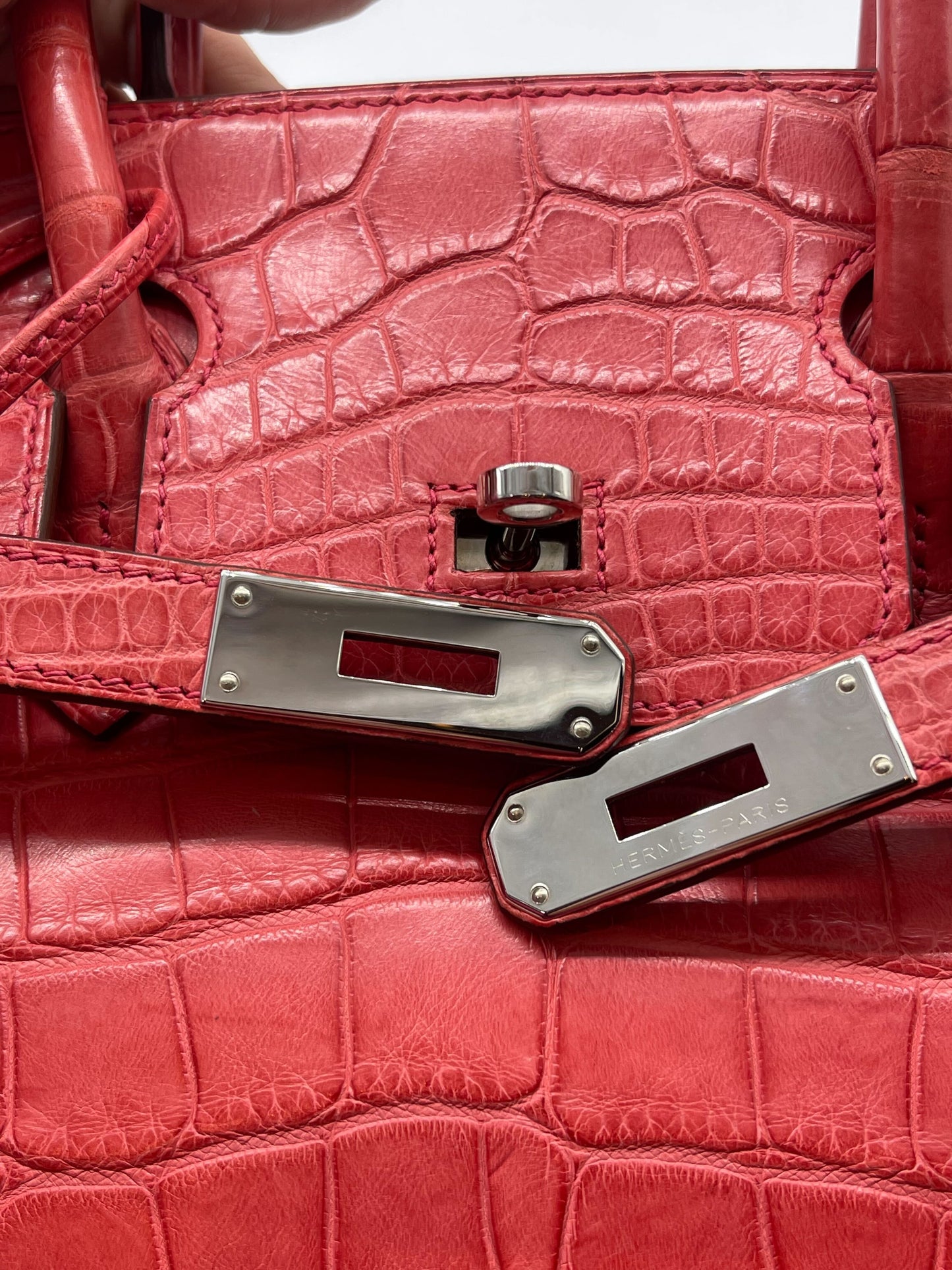 Luxury Hermes Birkin 30 Alligator Matte Bougainvillier Palladium Hardware