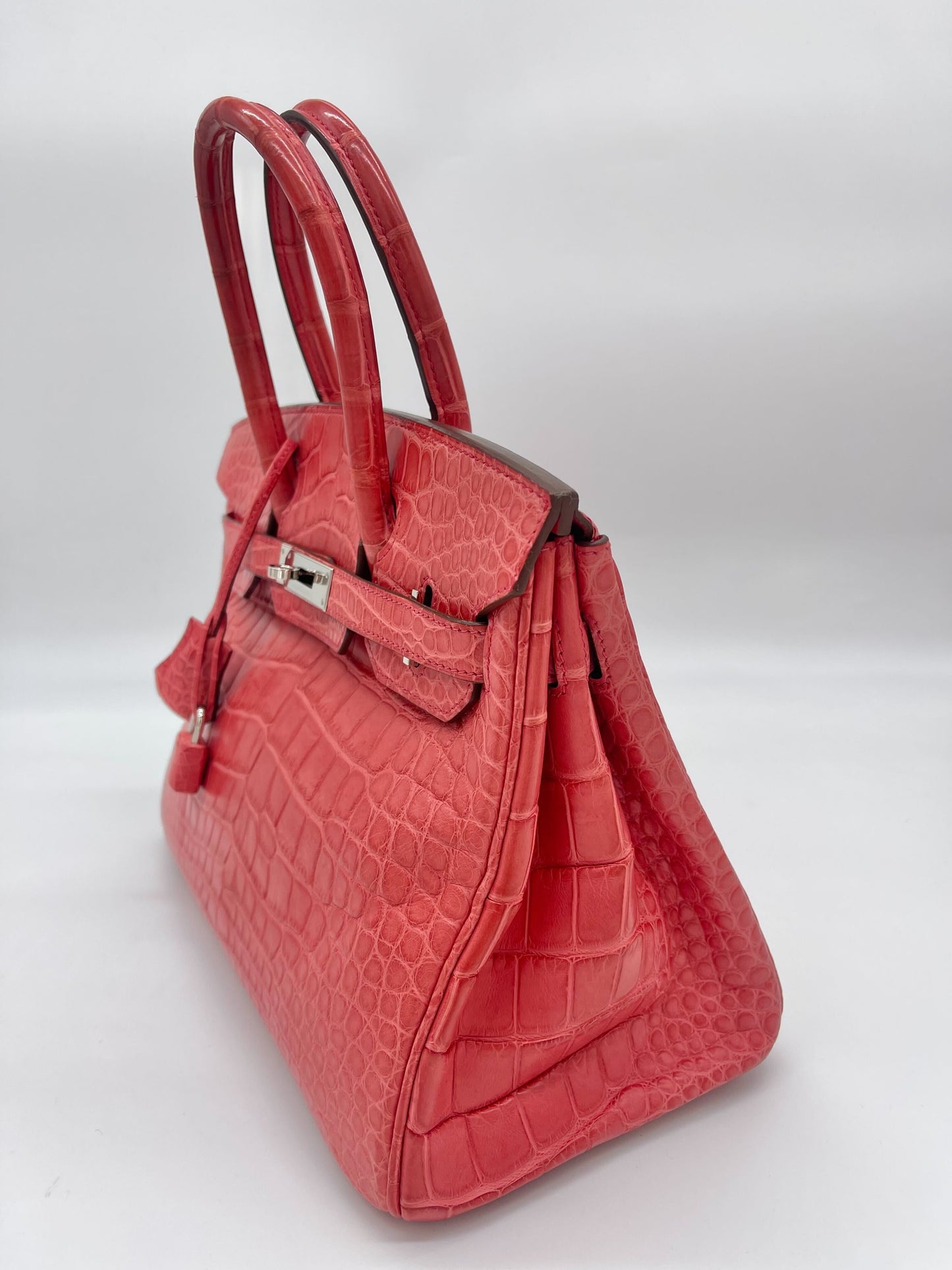 Luxury Hermes Birkin 30 Alligator Matte Bougainvillier Palladium Hardware