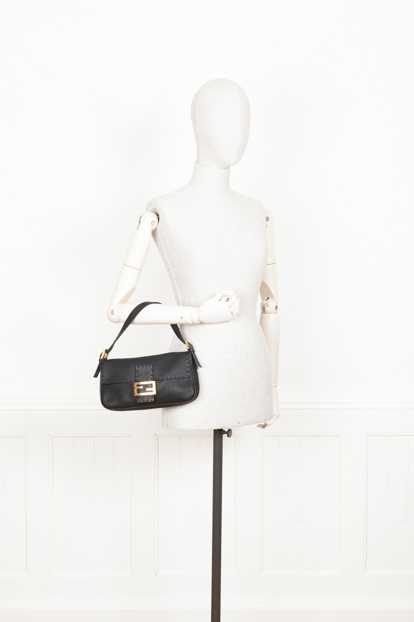 Luxury Fendi Baguette Bag Black 2011