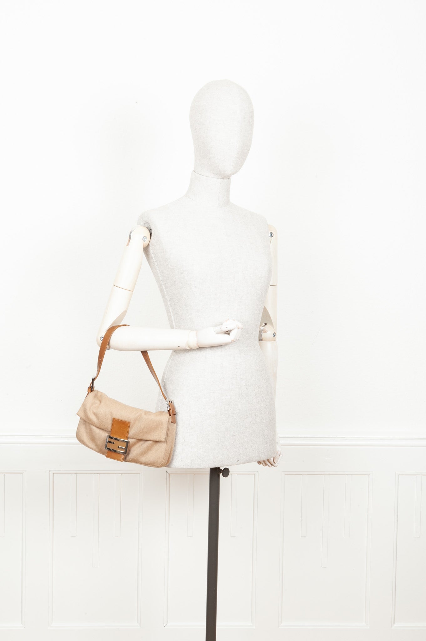 Luxury Fendi Baguette Bag Beige