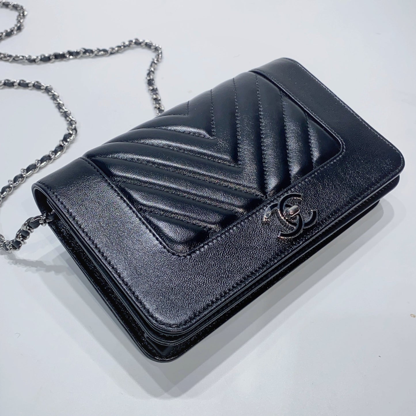 No.001548-Chanel Belle Vintage Chevron Wallet On Chain (Unused / 未使用品)