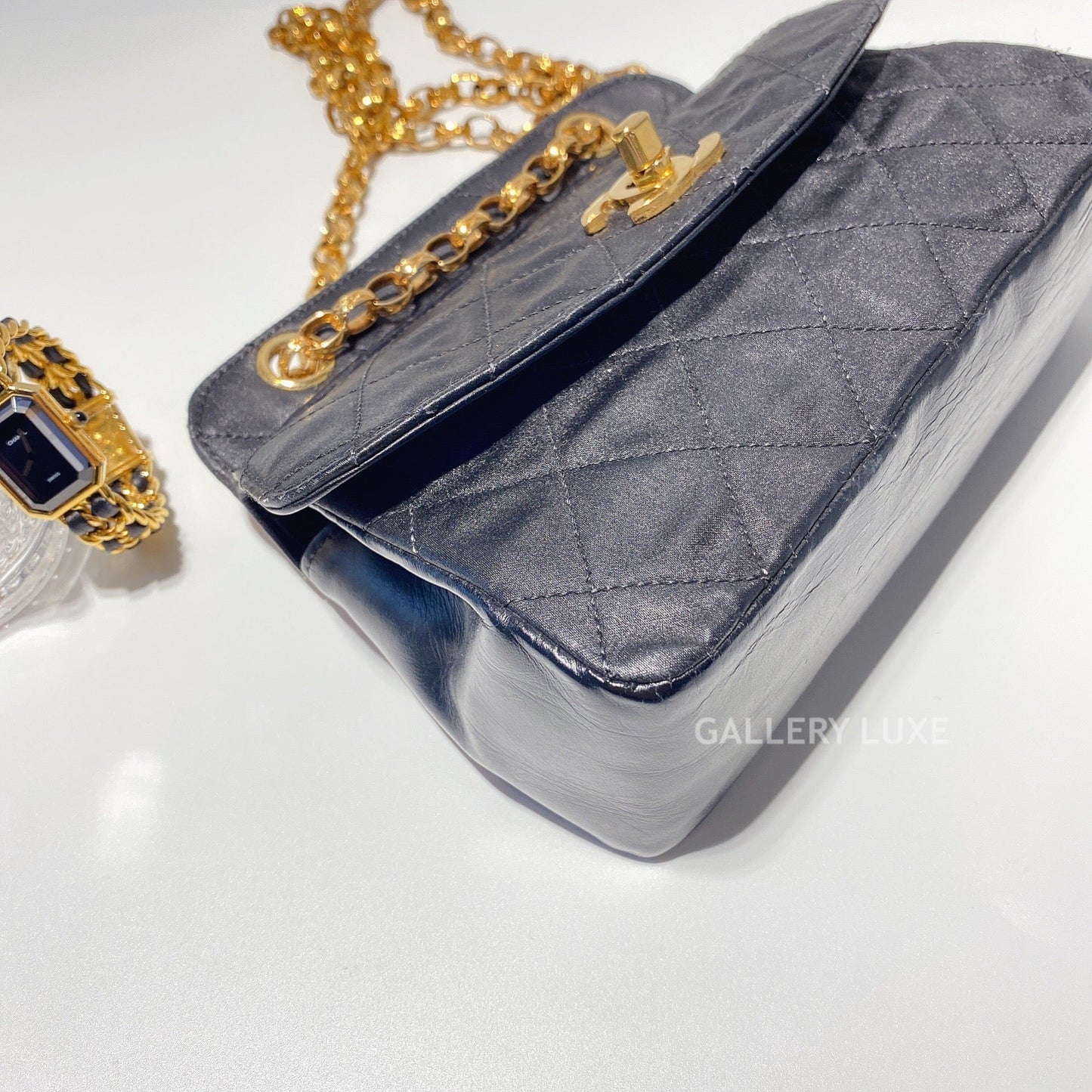 No.2040-Chanel Vintage Satin Chain Bag