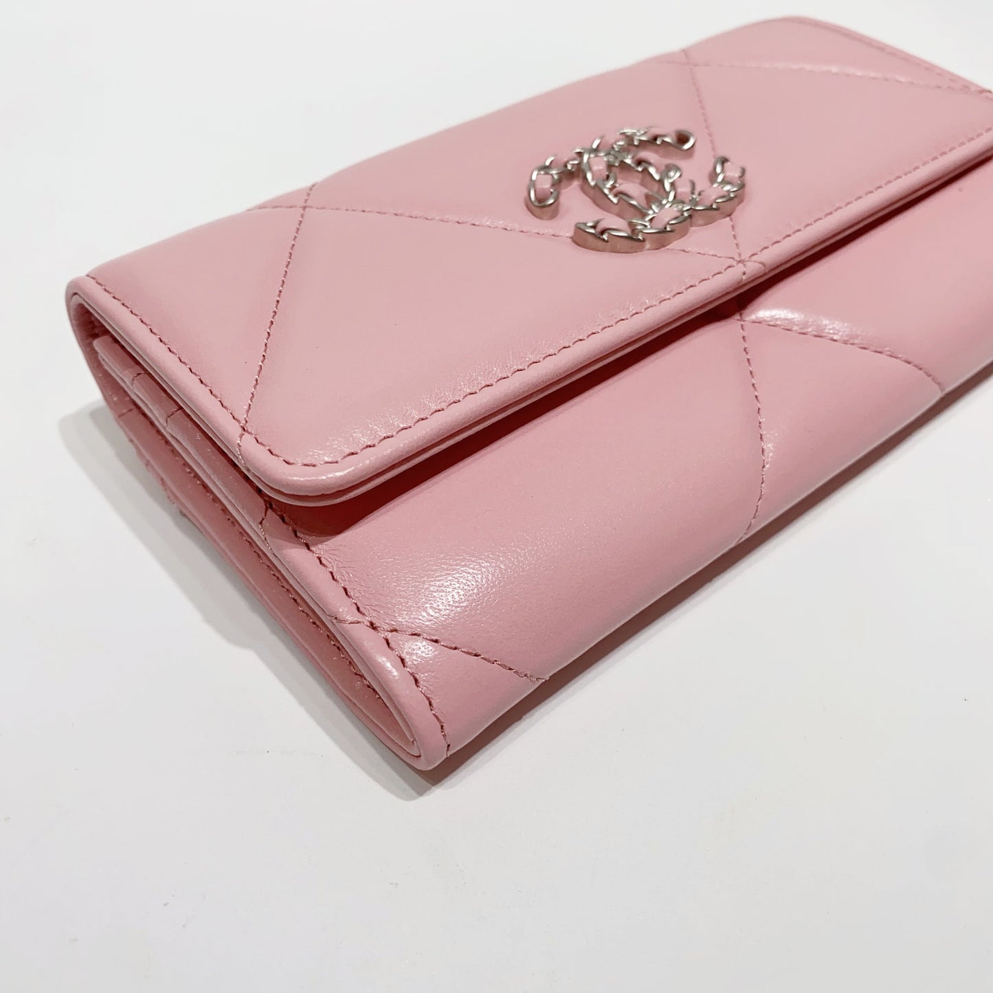 No.4229-Chanel 19 Medium Flap Wallet  (Unused / 未使用品)