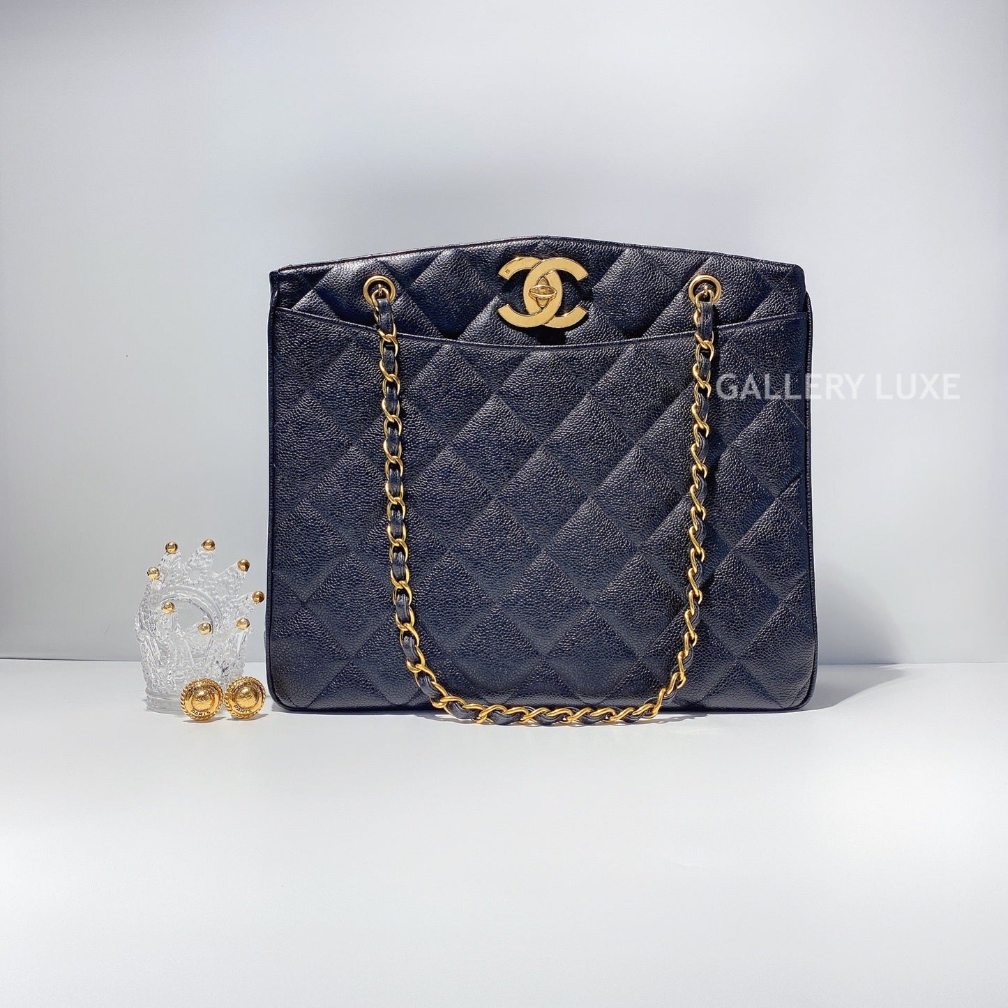 No.2295-Chanel Vintage Caviar TurnLock Shoulder Bag
