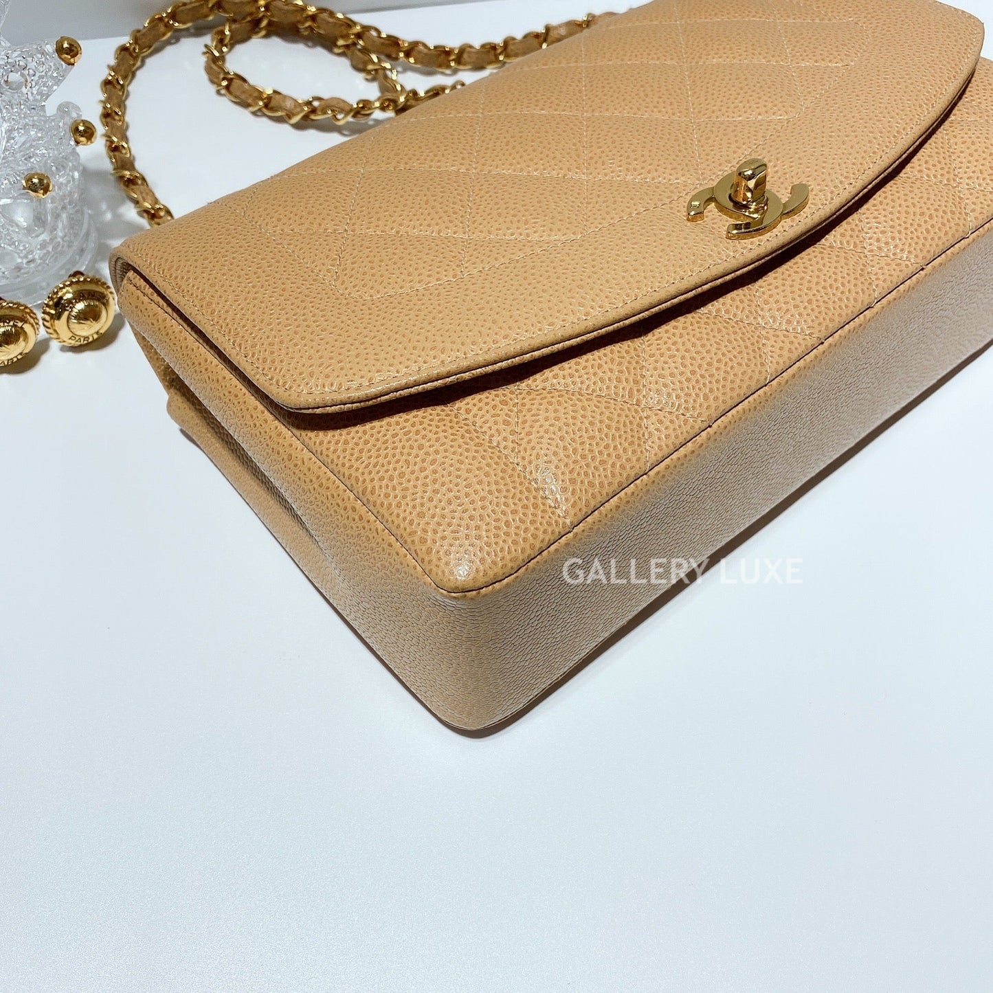 No.2320-Chanel Vintage Caviar Diana Bag 25cm