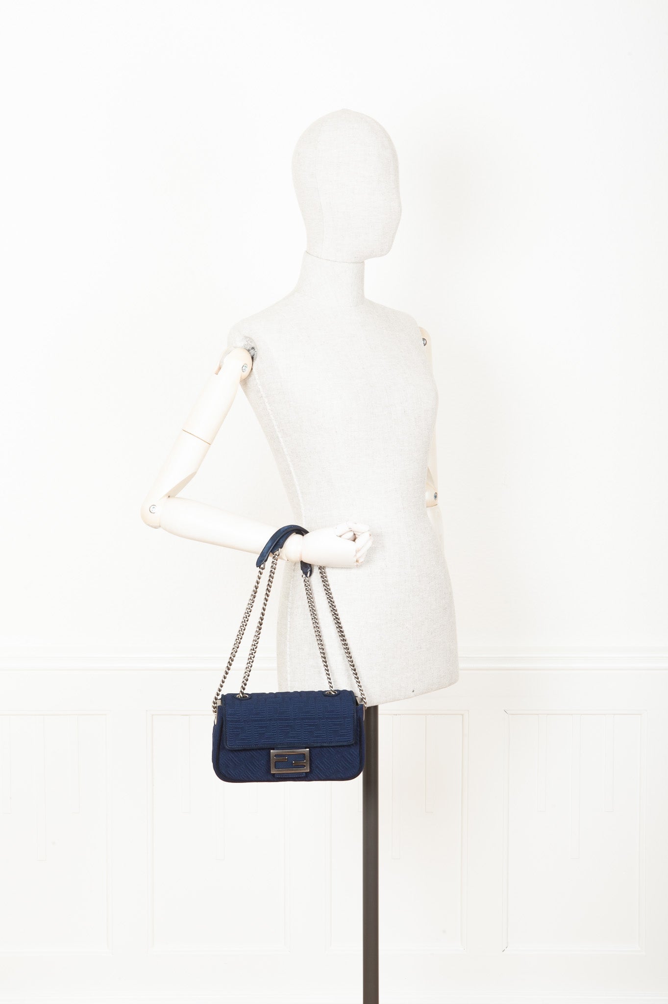 Luxury Fendi FF Baguette Chain Shoulder Bag Canvas Navy