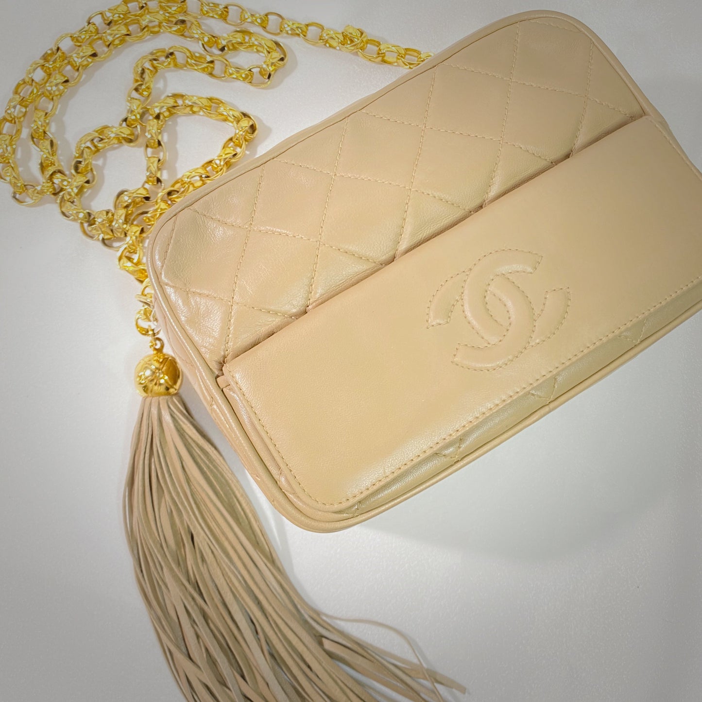 No.2288-Chanel Vintage Lambskin  Camera Bag