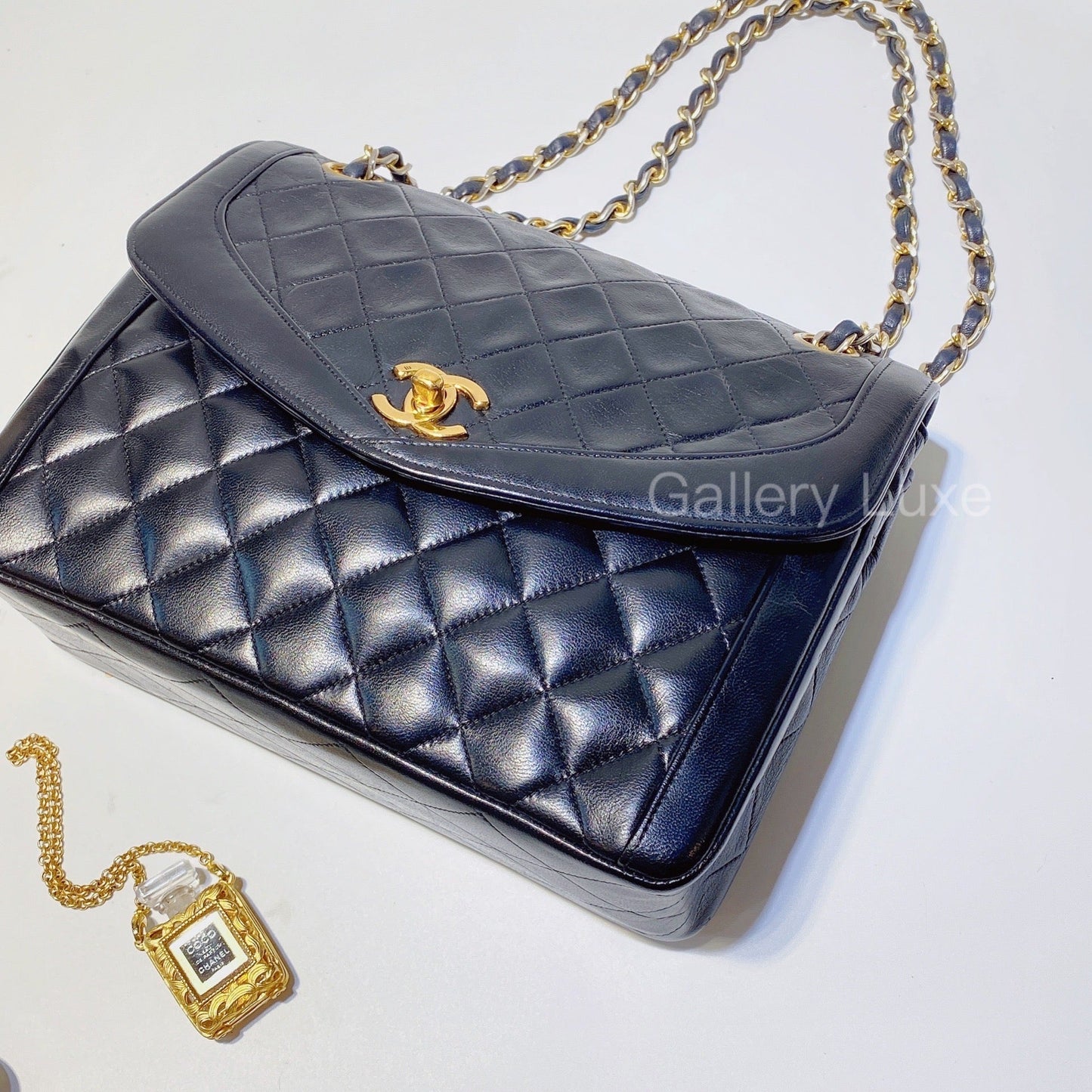 No.2838-Chanel Vintage Lambskin Envelope Flap Bag