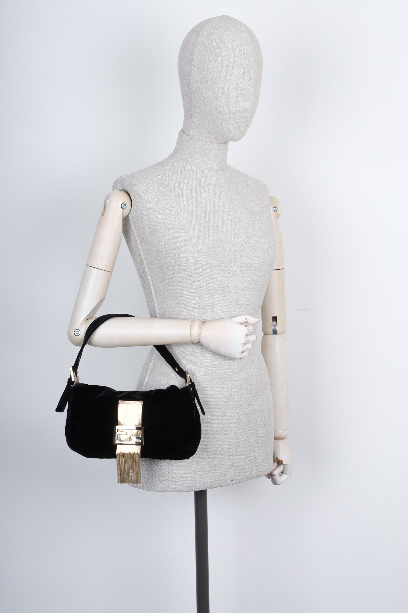 Luxury Fendi Baguette Velvet black
