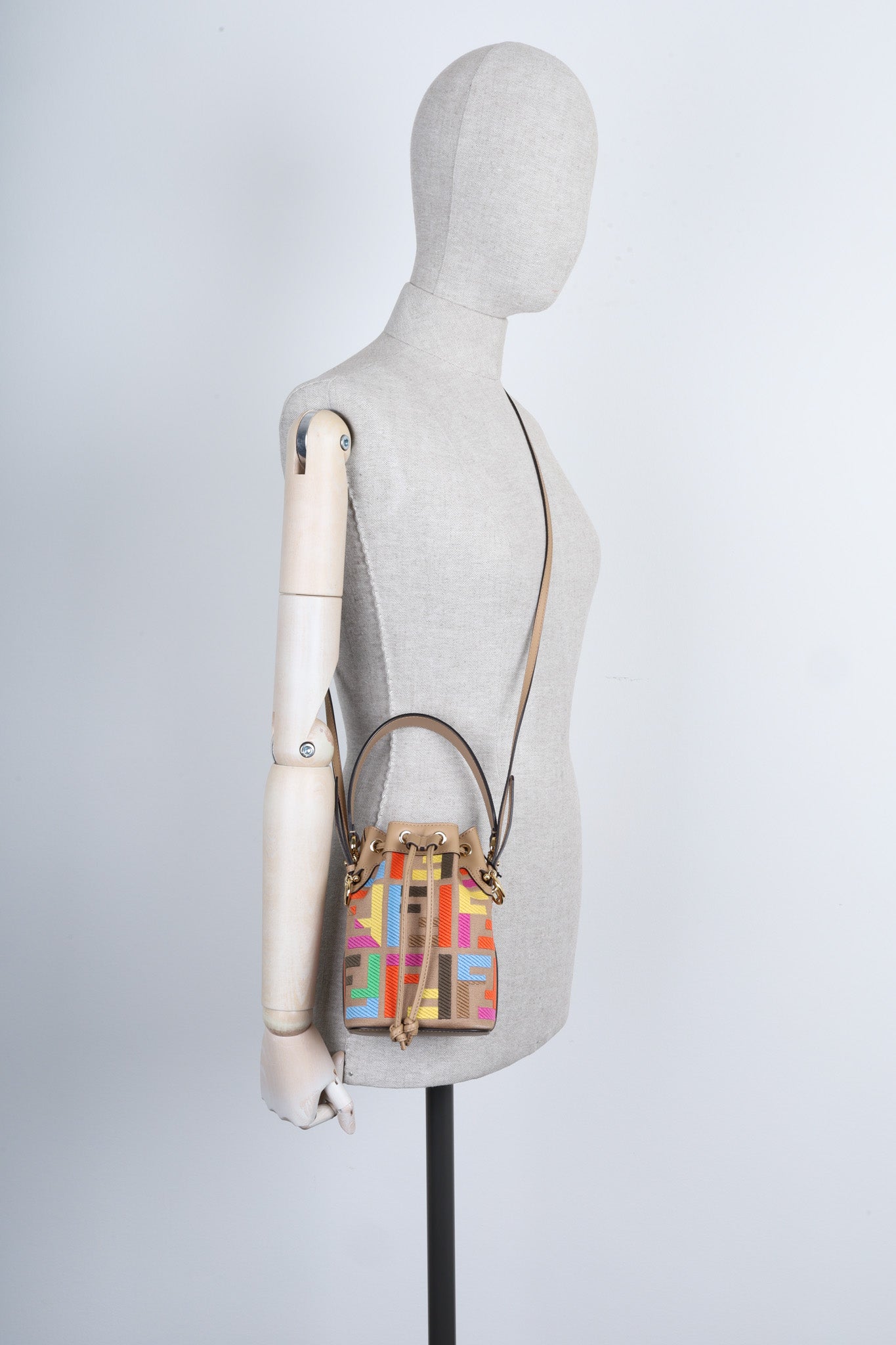 Luxury Fendi Mon Tresor Bucket Bag Canvas FF Embroidery Multicolor