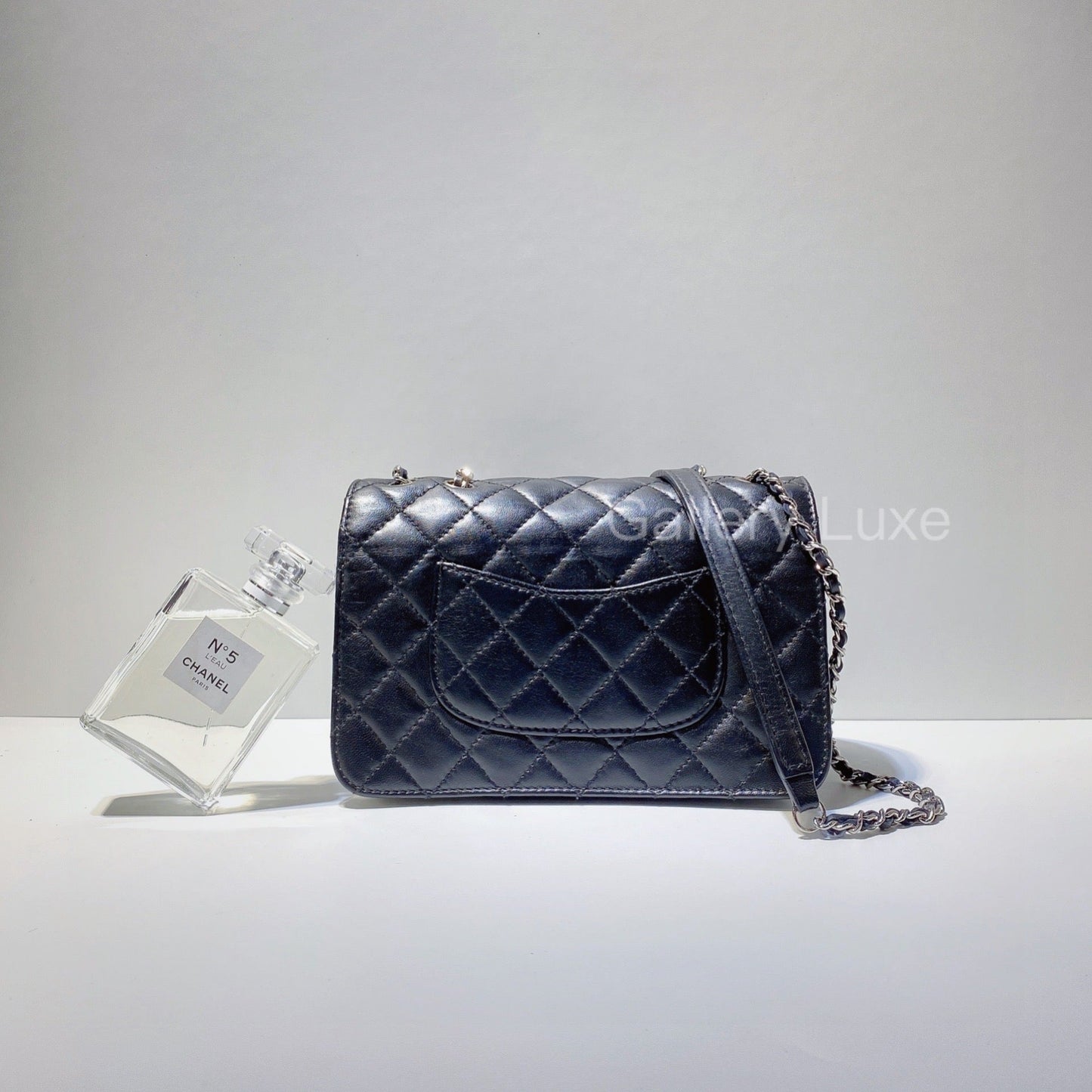 No.2675-Chanel Small Clam’s Pocket Flap Bag