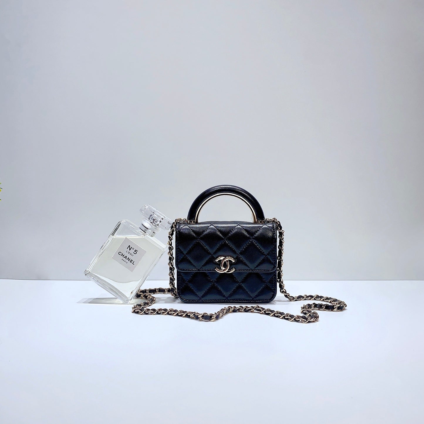 No.3734-Chanel Charming Handle Clutch With Chain (Unused / 未使用品)