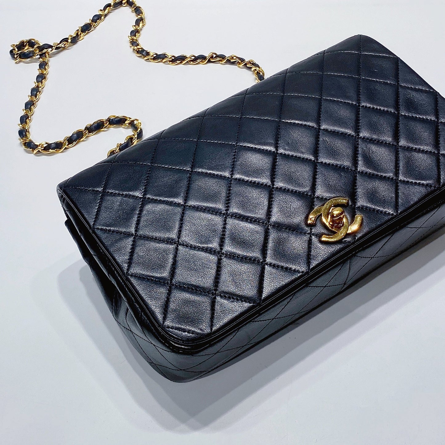 No.3646-Chanel Vintage Lambskin Flap Bag