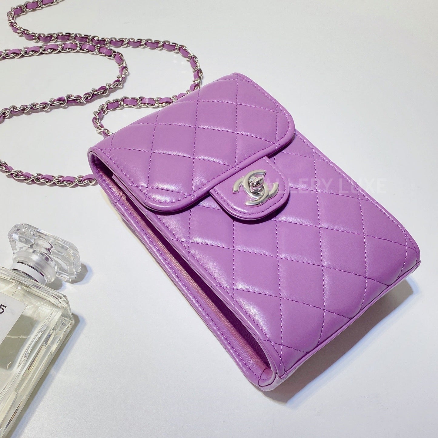 No.2850-Chanel Lambskin Phone Holder With Chain (Unused / 未使用品)