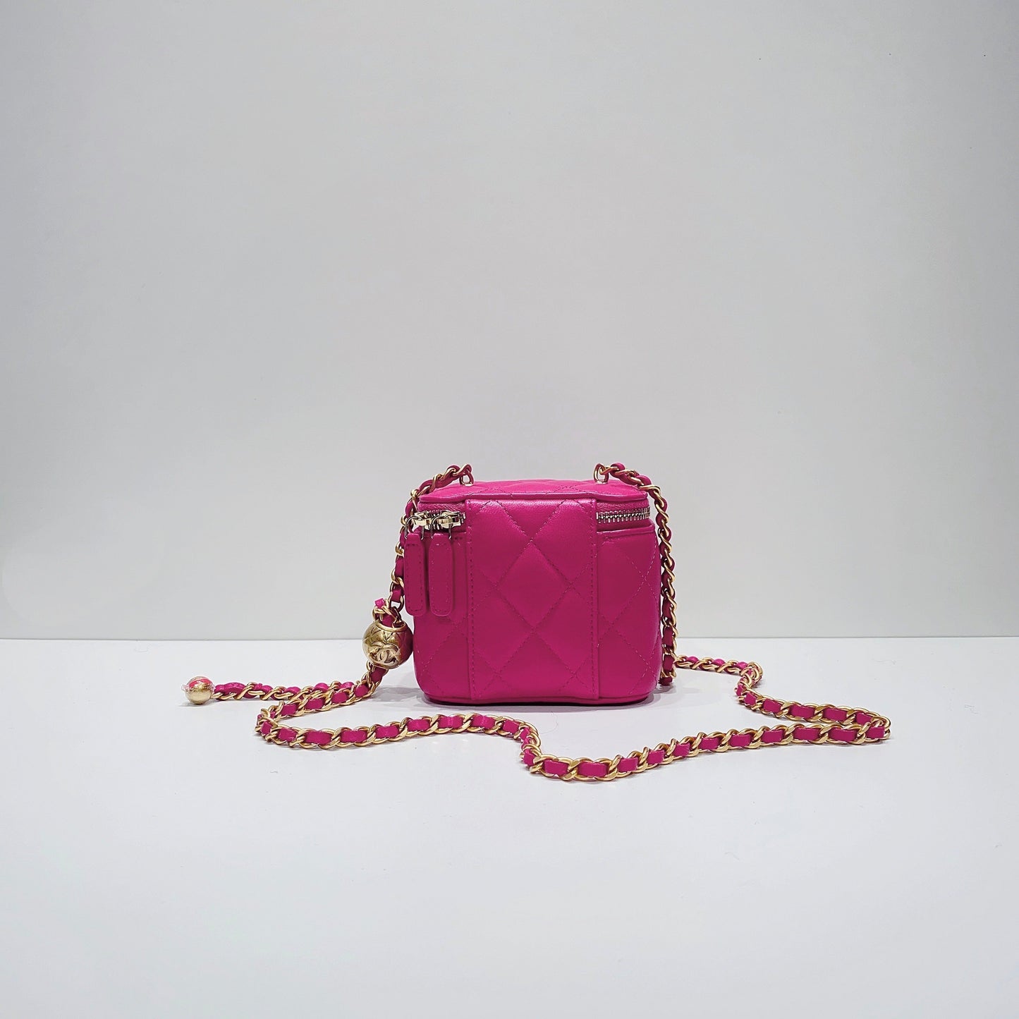 No.3740-Chanel Pearl Crush Clutch With Chain (Unused / 未使用品)