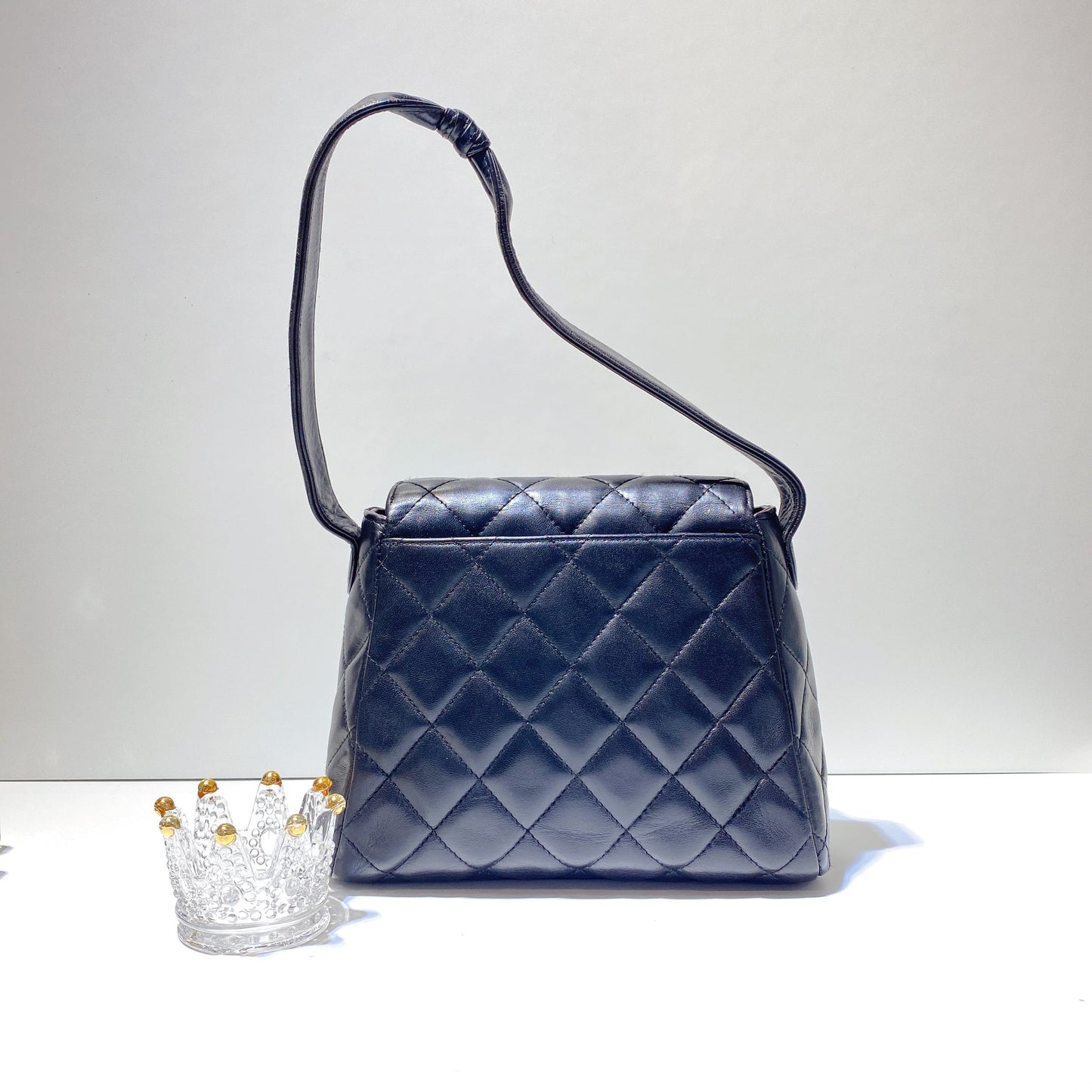 No.3048-Chanel Vintage Lambskin Handbag