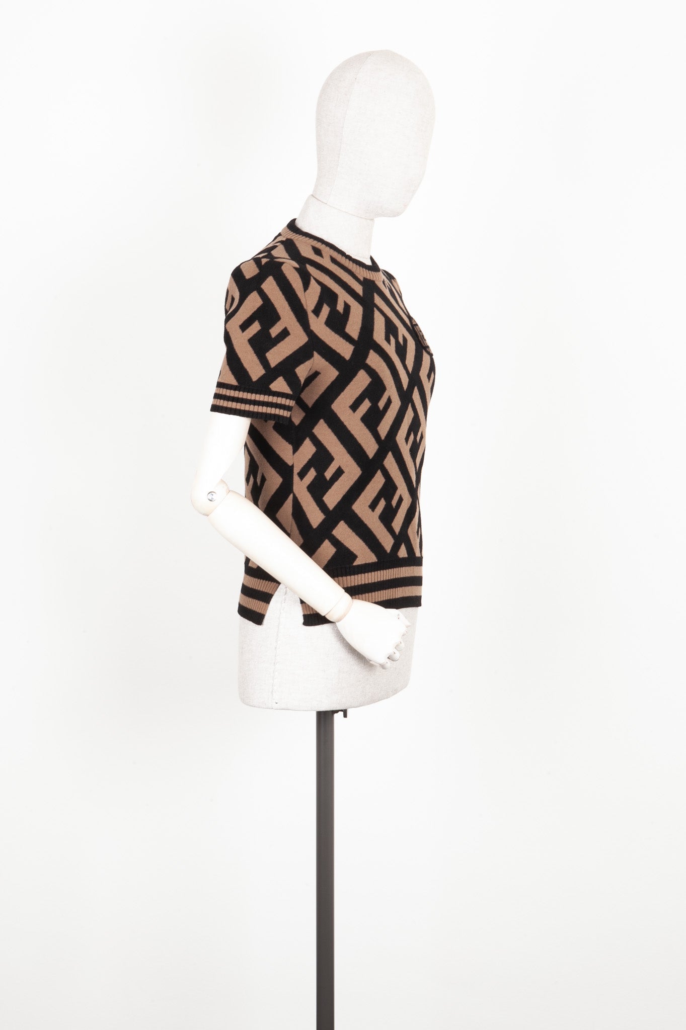 Luxury Fendi Logo Knit Zucca