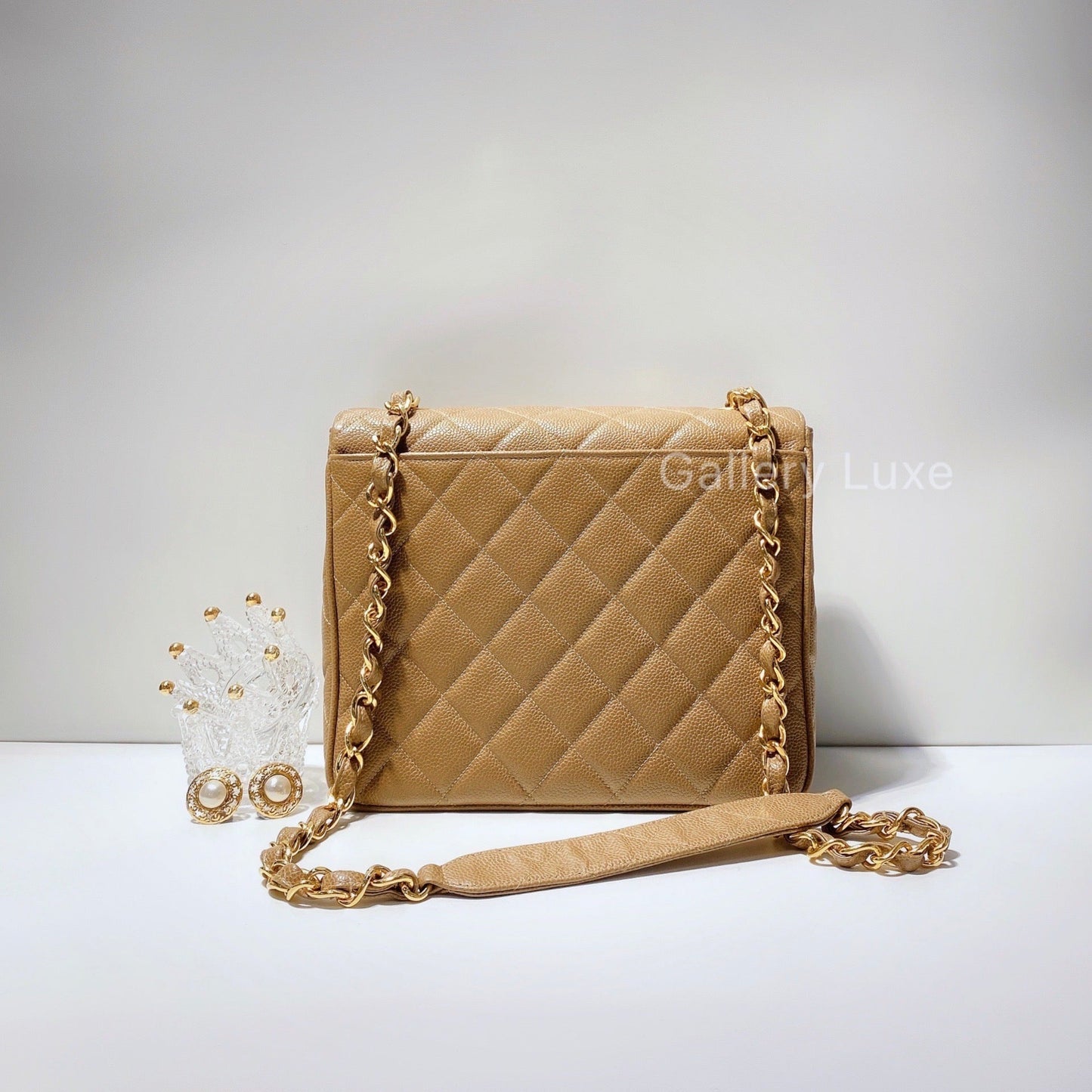 No.2545-Chanel Vintage Caviar Turn Lock Flap Bag