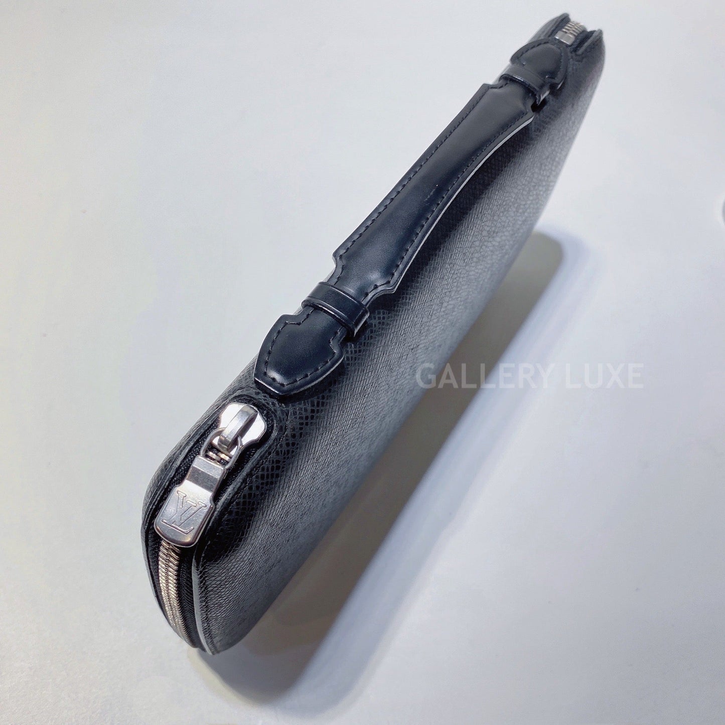 No.001169-3-Louis Vuitton Atoll Travel Clutch