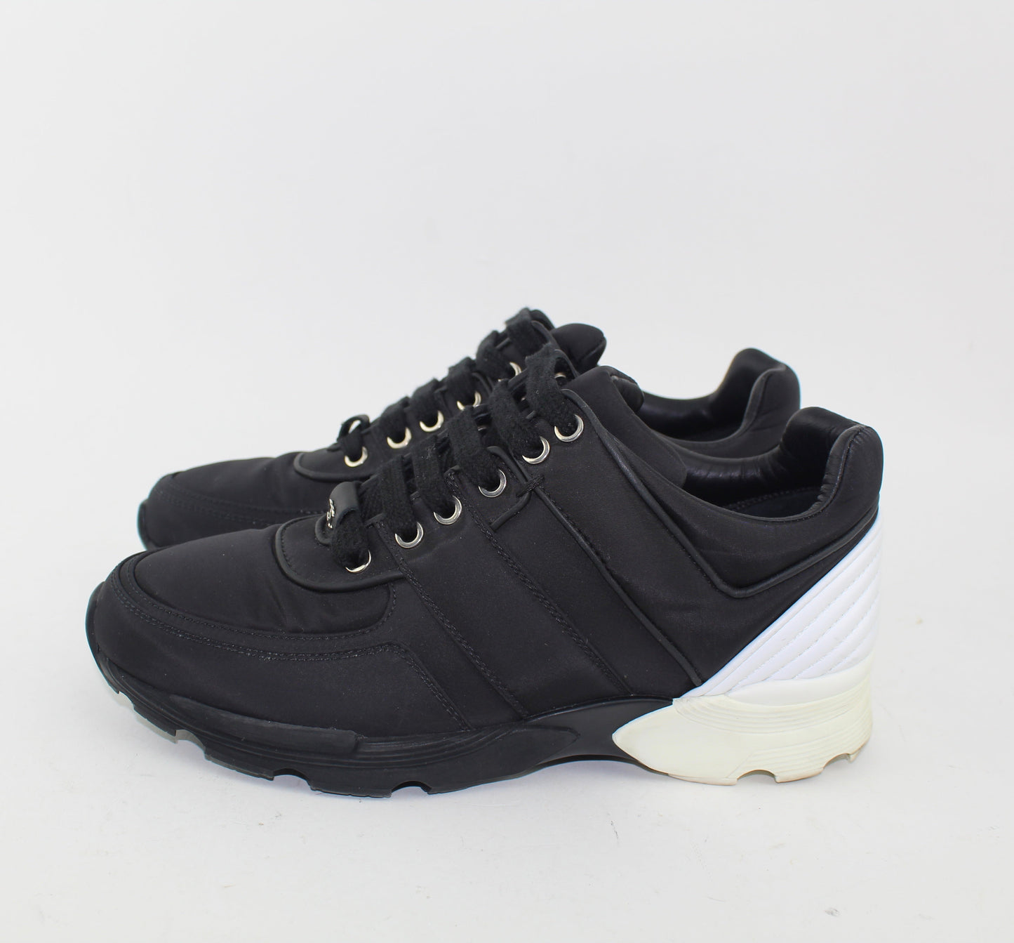 CHANEL TRAINERS SIZE 37.5
