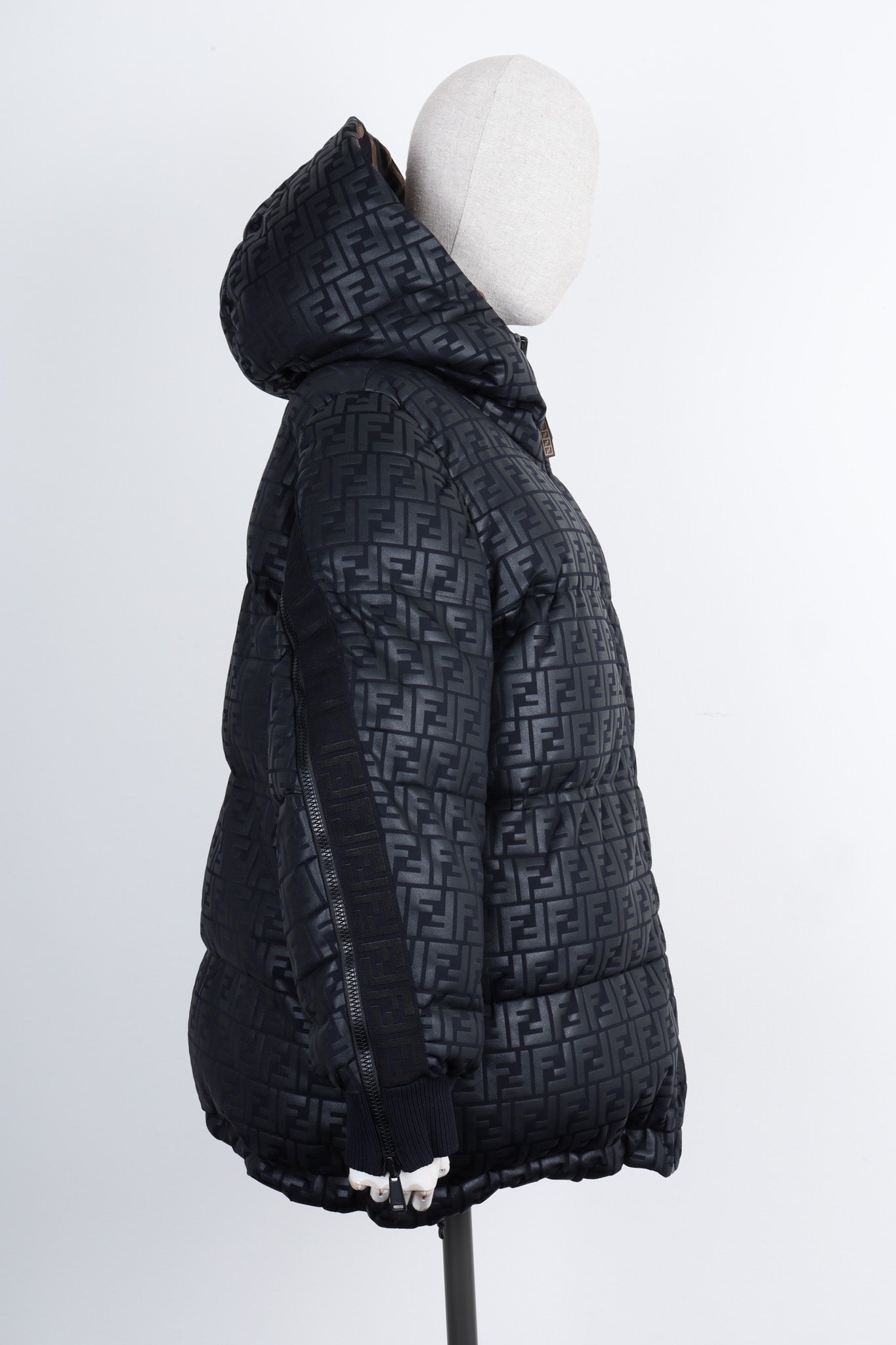Luxury Fendi Reversible Zipped Sleeves Down Jacket