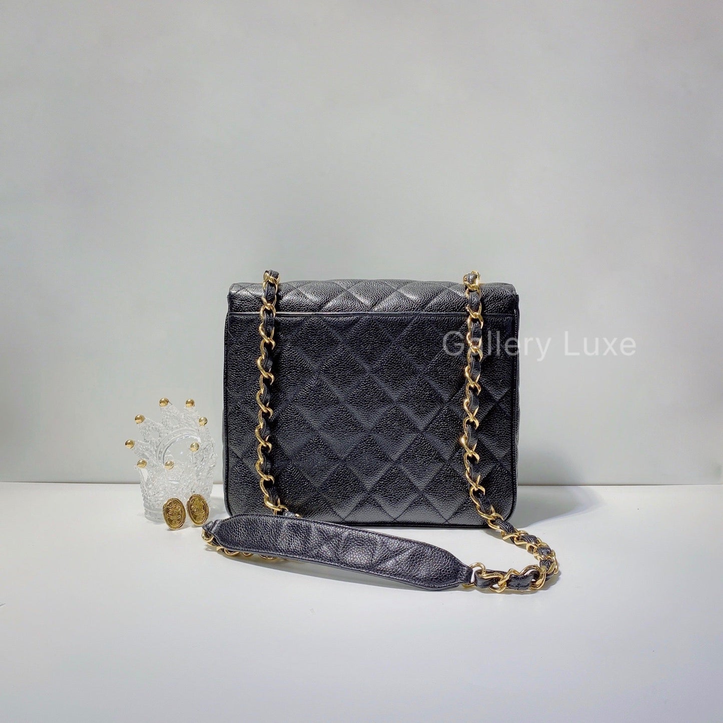 No.2550-Chanel Vintage Caviar Turn Lock Flap Bag