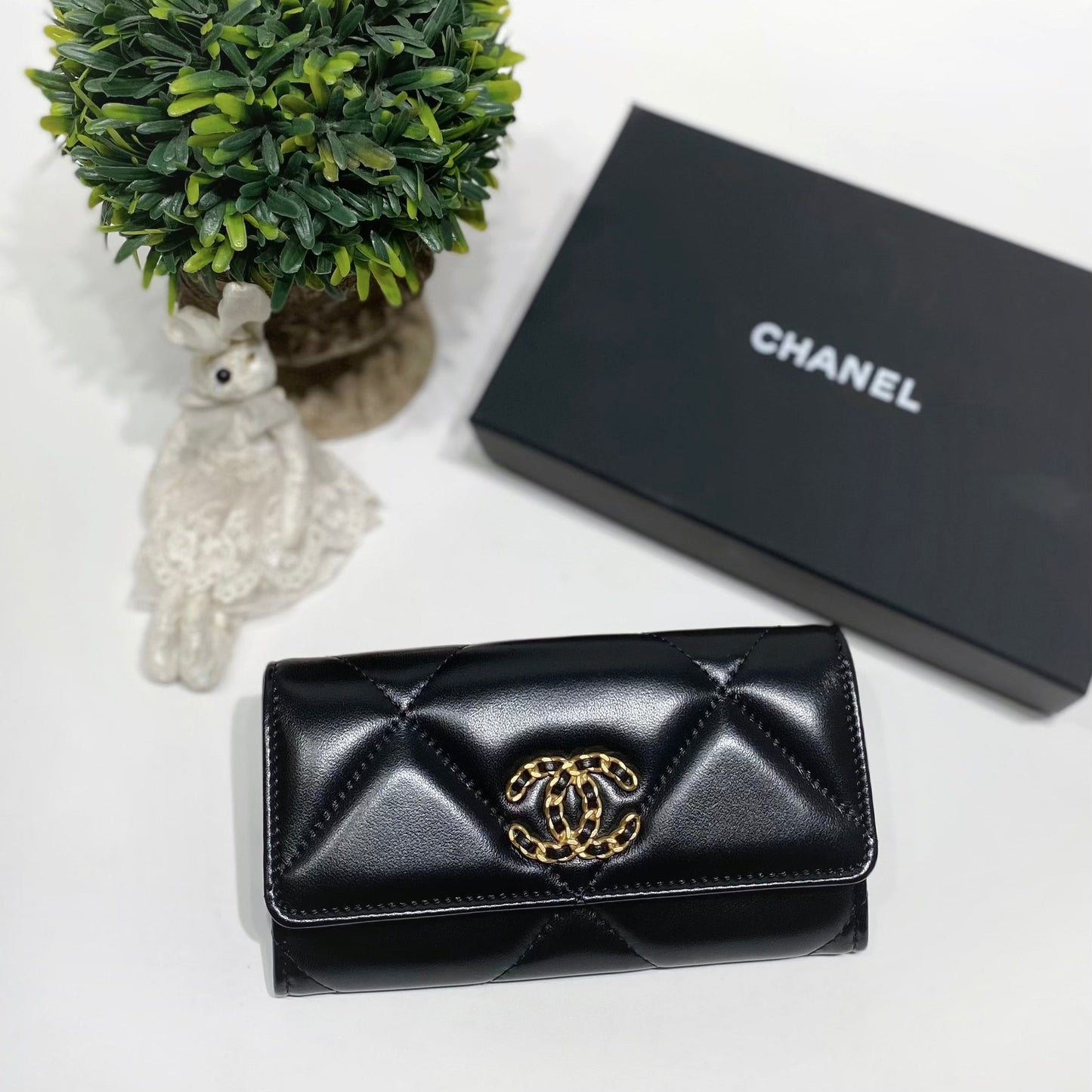 No.4284-Chanel 19 Medium Flap Wallet (Brand New / 全新)