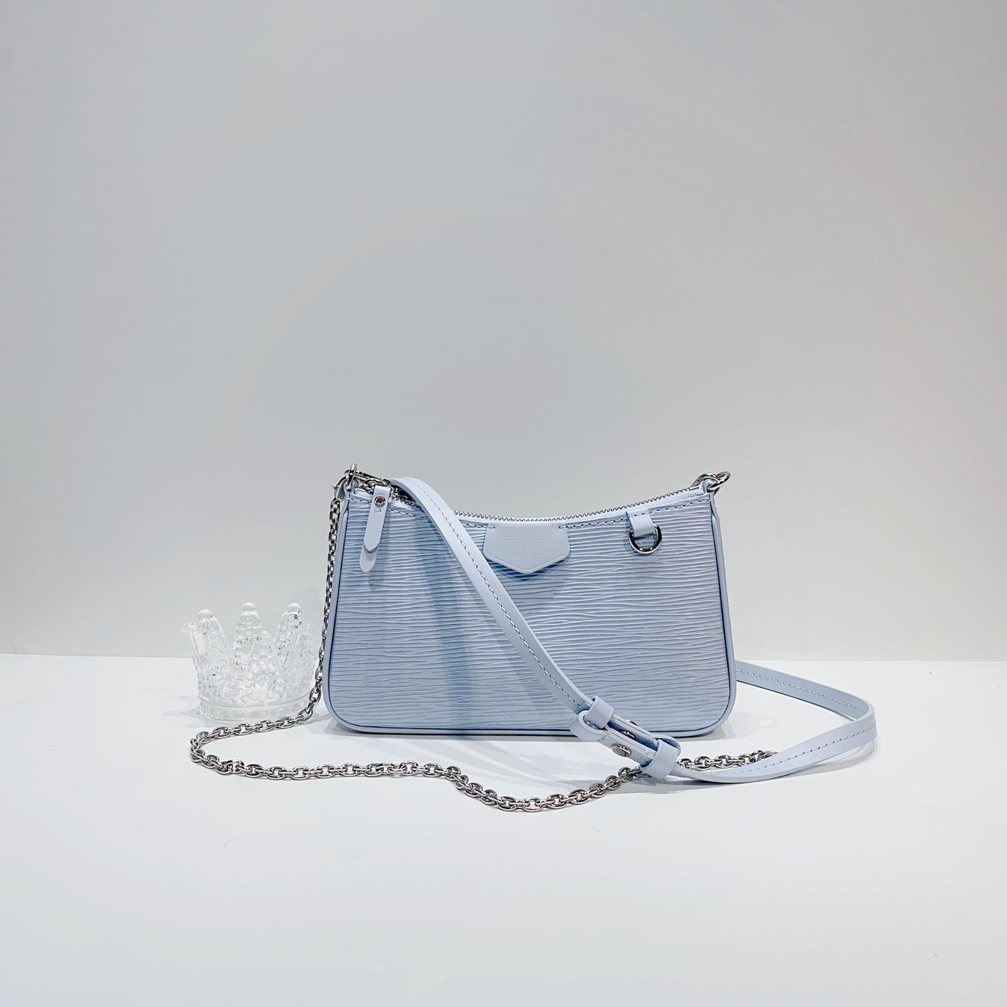 No.3940-Louis Vuitton Easy Pouch On Strap