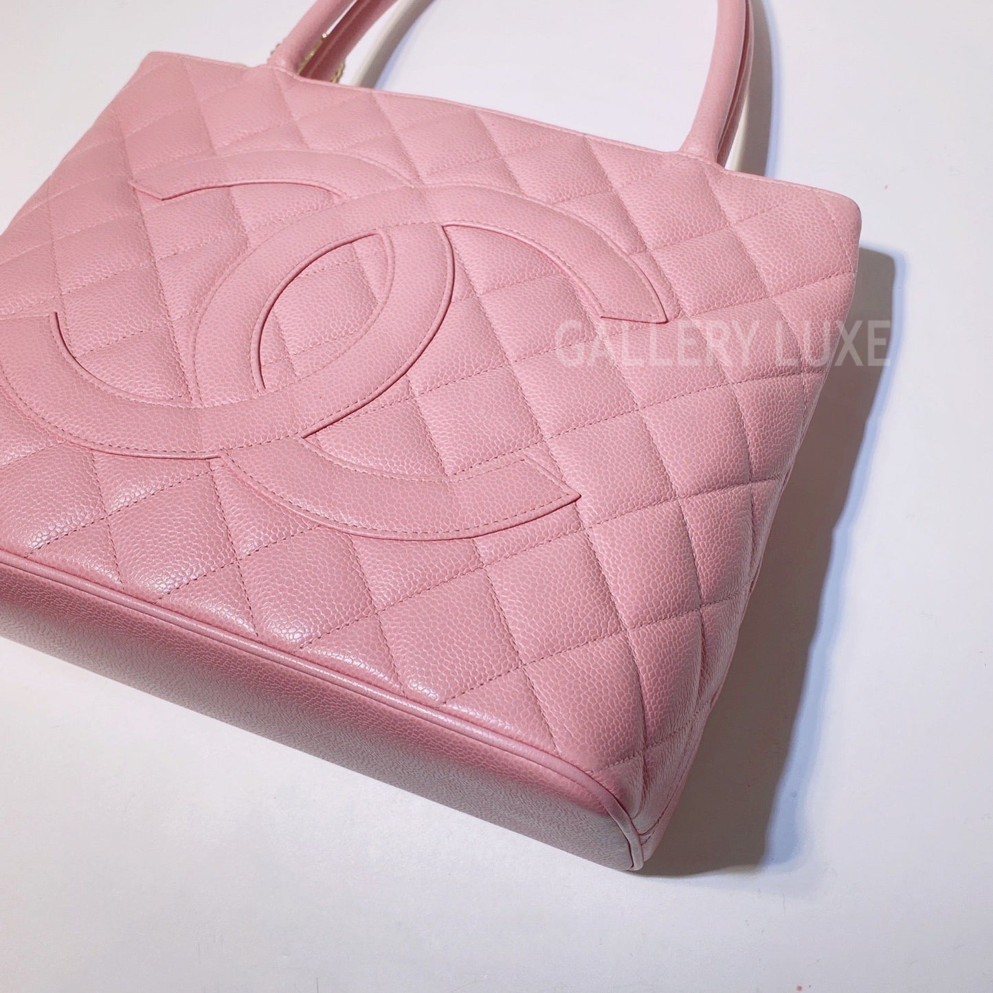 No.3161-Chanel Vintage Caviar Medallion Tote Bag