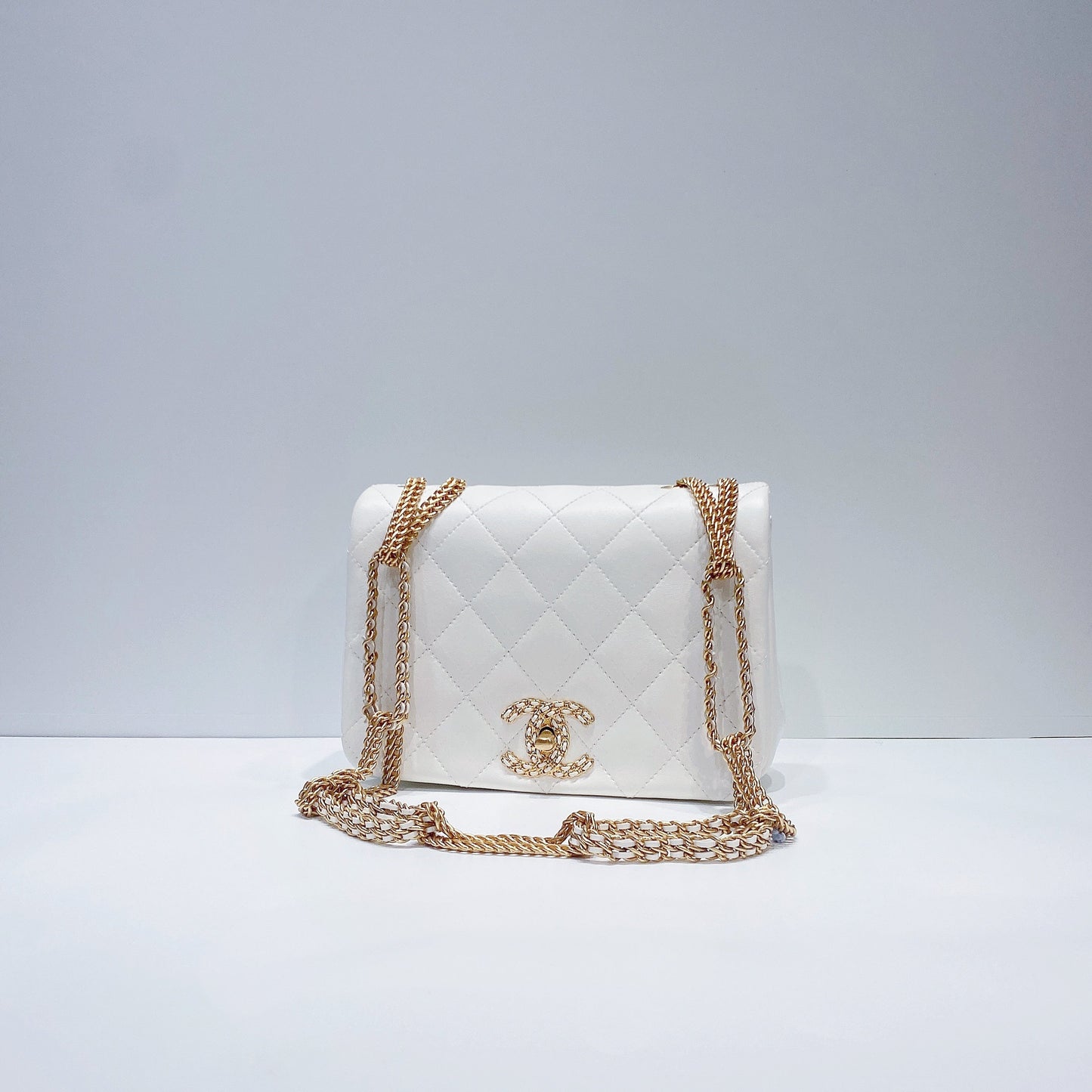 No.3657-Chanel Lambskin Chain to Chain Flap Bag (Unused /未使用品)