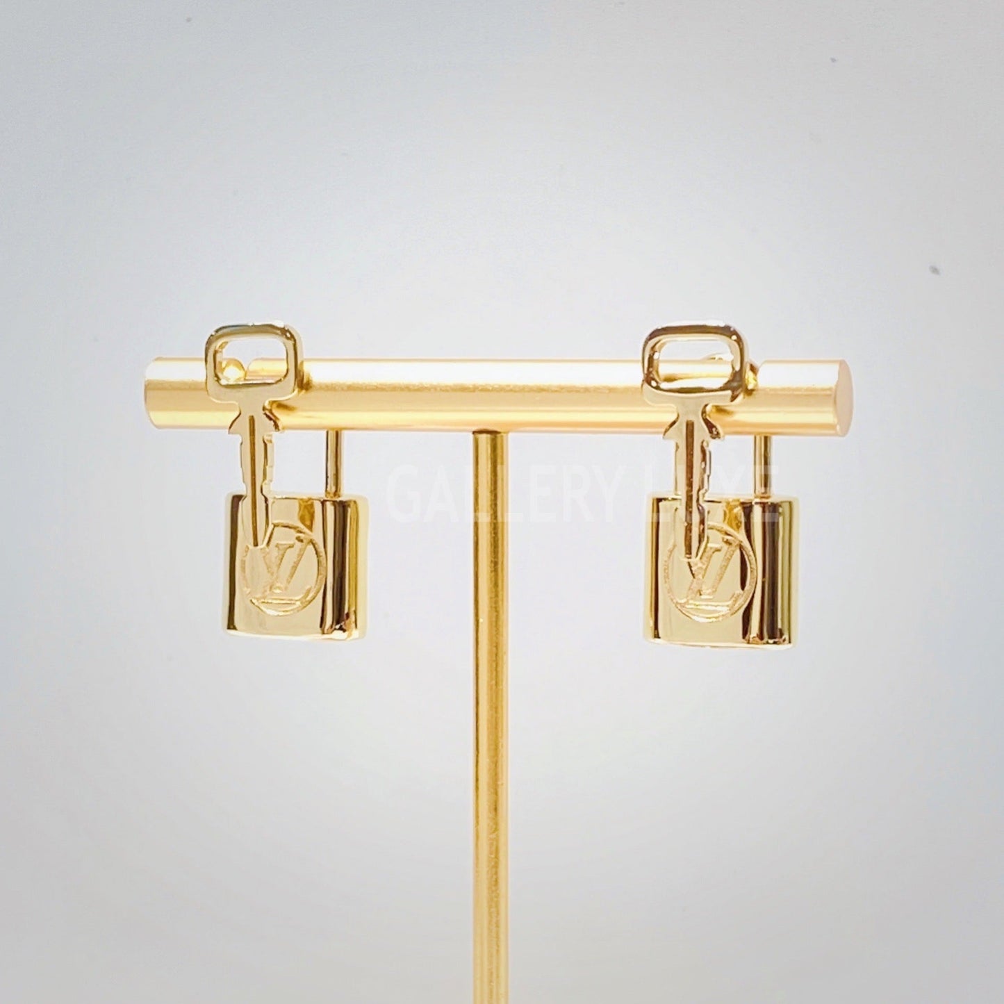 No.2954-Louis Vuitton Lock It Earrings