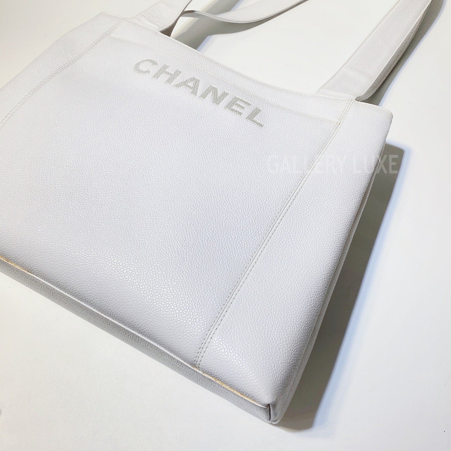 No.2830-Chanel Vintage Caviar Tote Bag