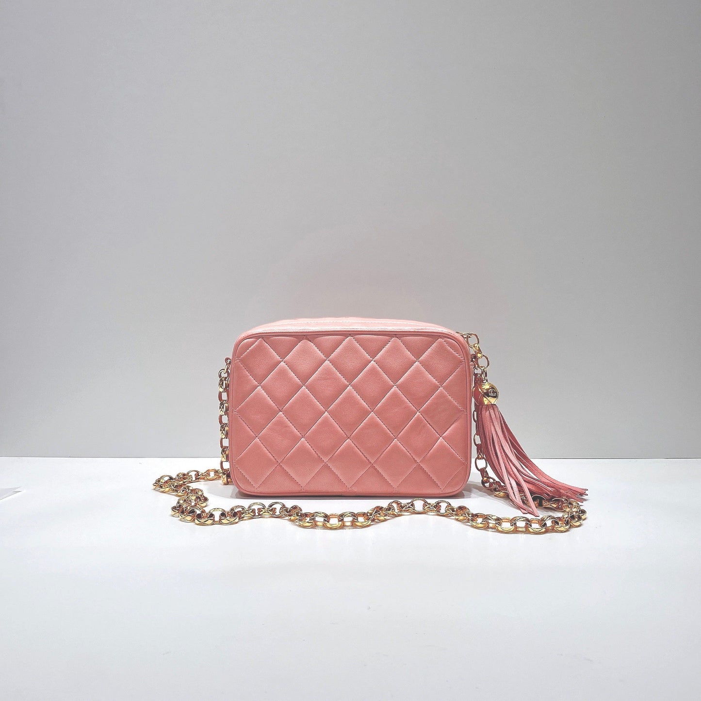 No.3529-Chanel Vintage Lambskin Turn-Lock Camera Bag