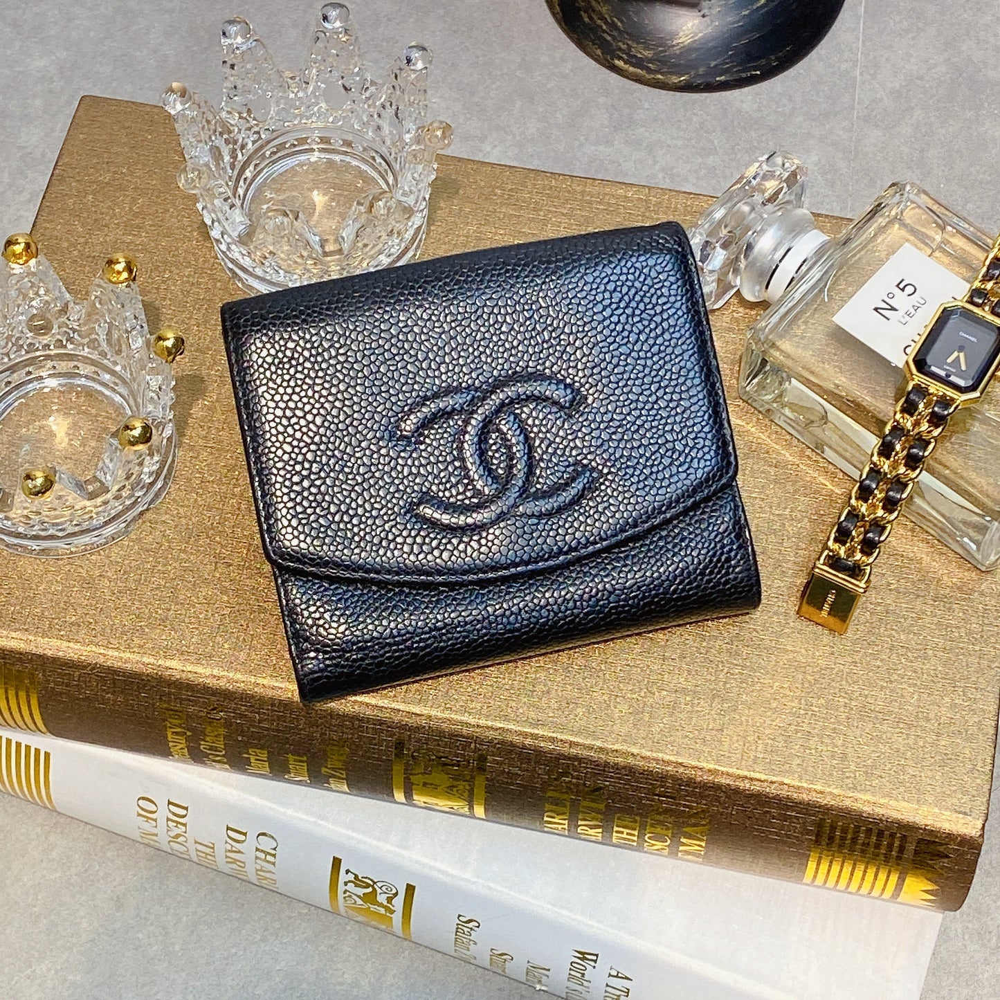 No.2242-Chanel Vintage Caviar Short Wallet