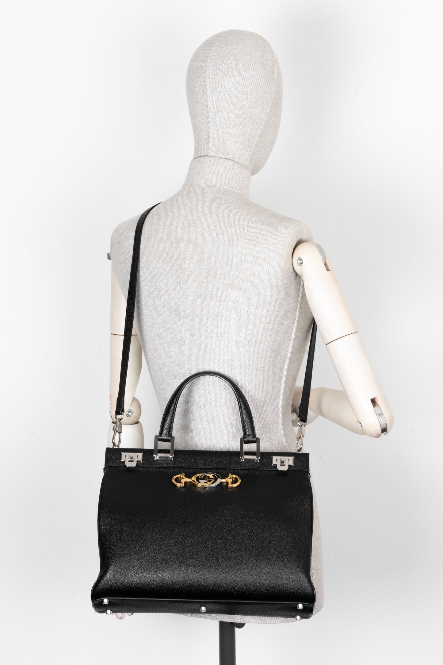 Luxury Gucci Trending 2025 Zumi Bag Medium Black