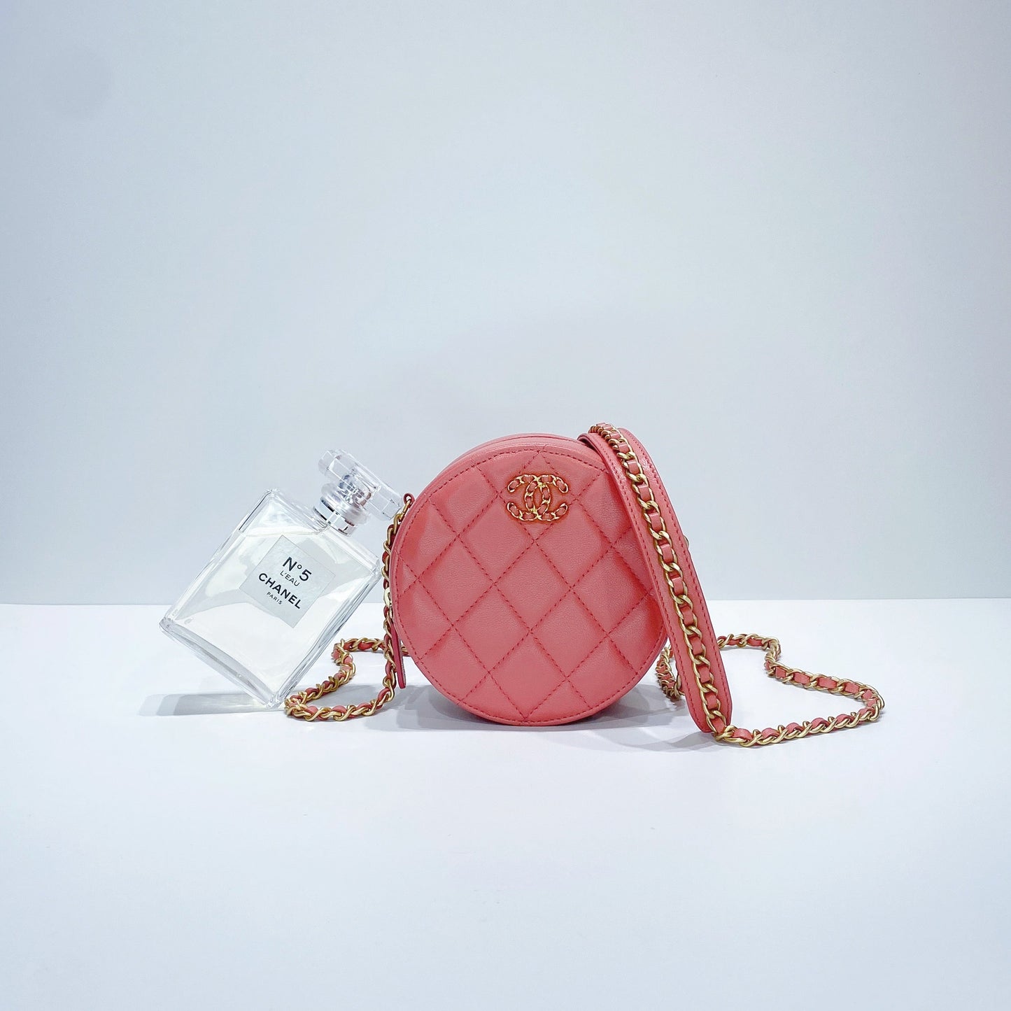 No.3666-Chanel Chain Infinity Clutch With Chain