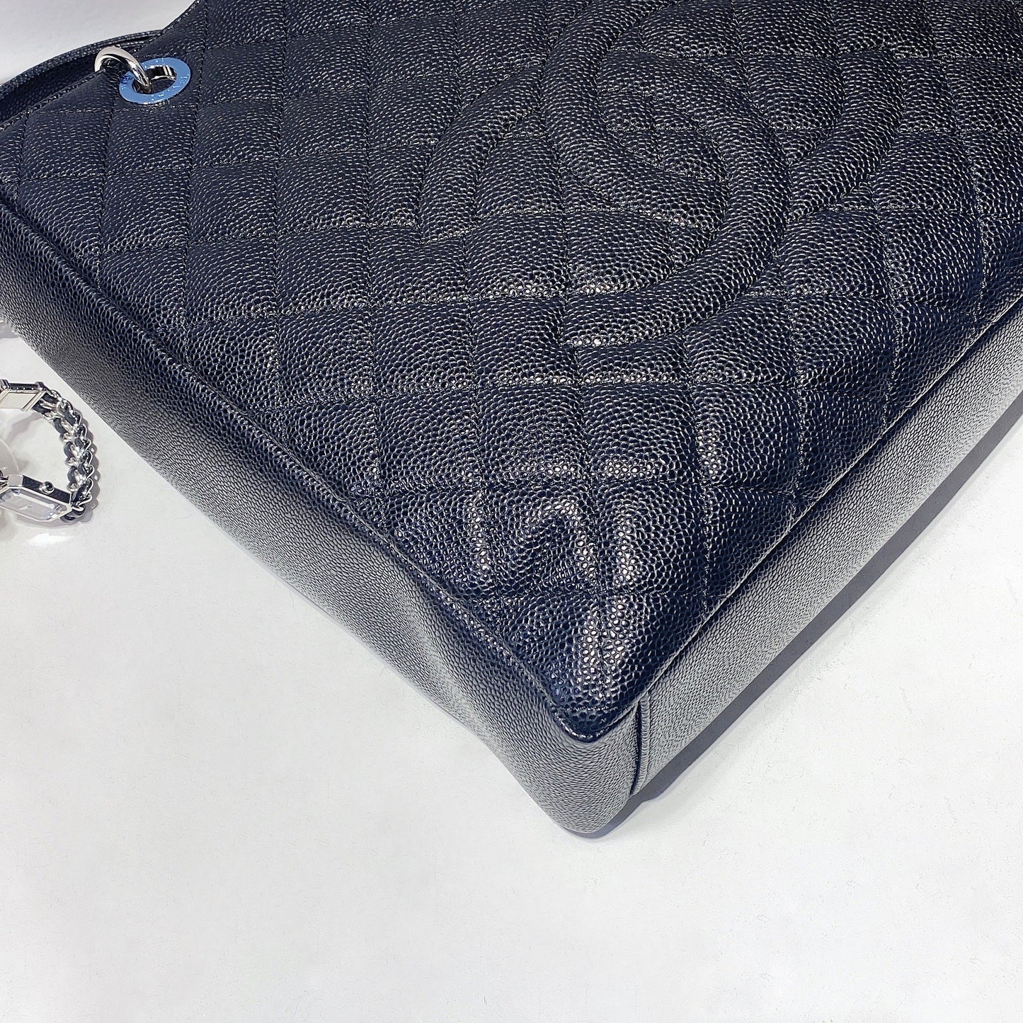 No.2406-Chanel Large Caviar PST