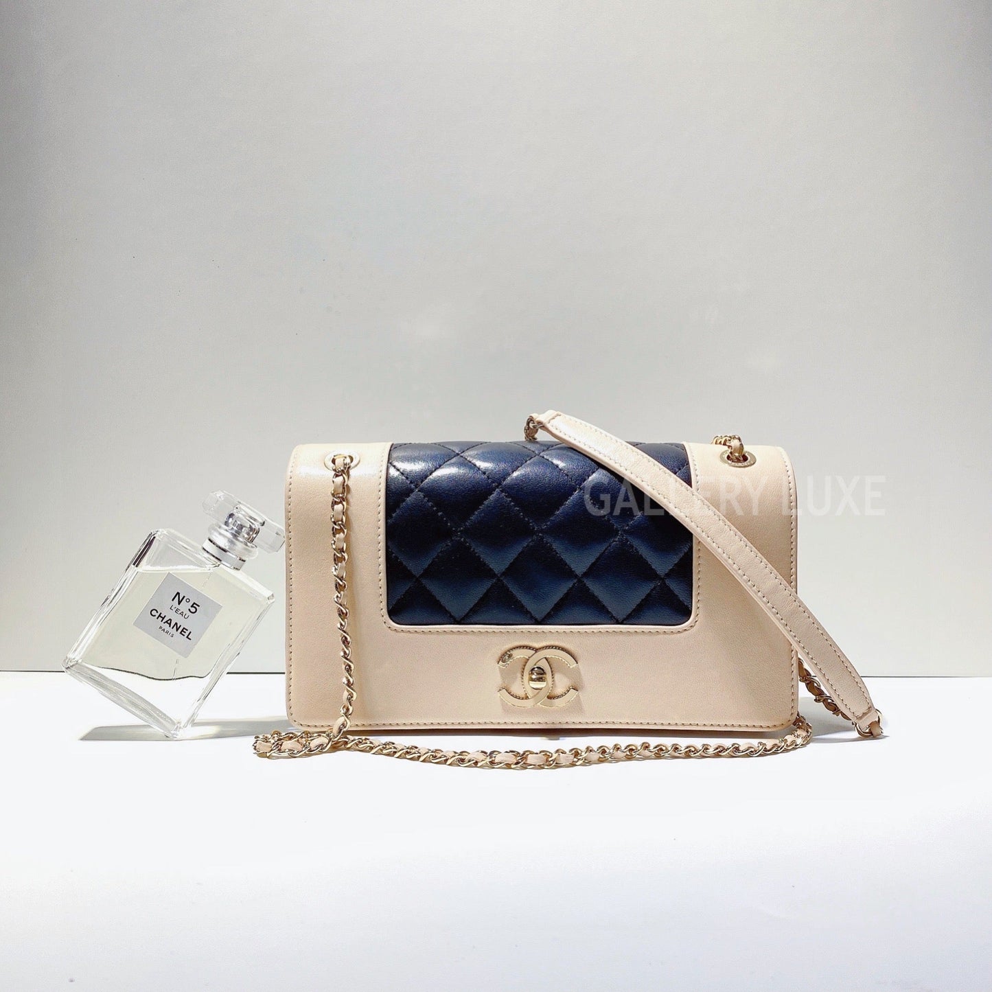 No.2888-Chanel Mademoiselle Vintage Flap Bag