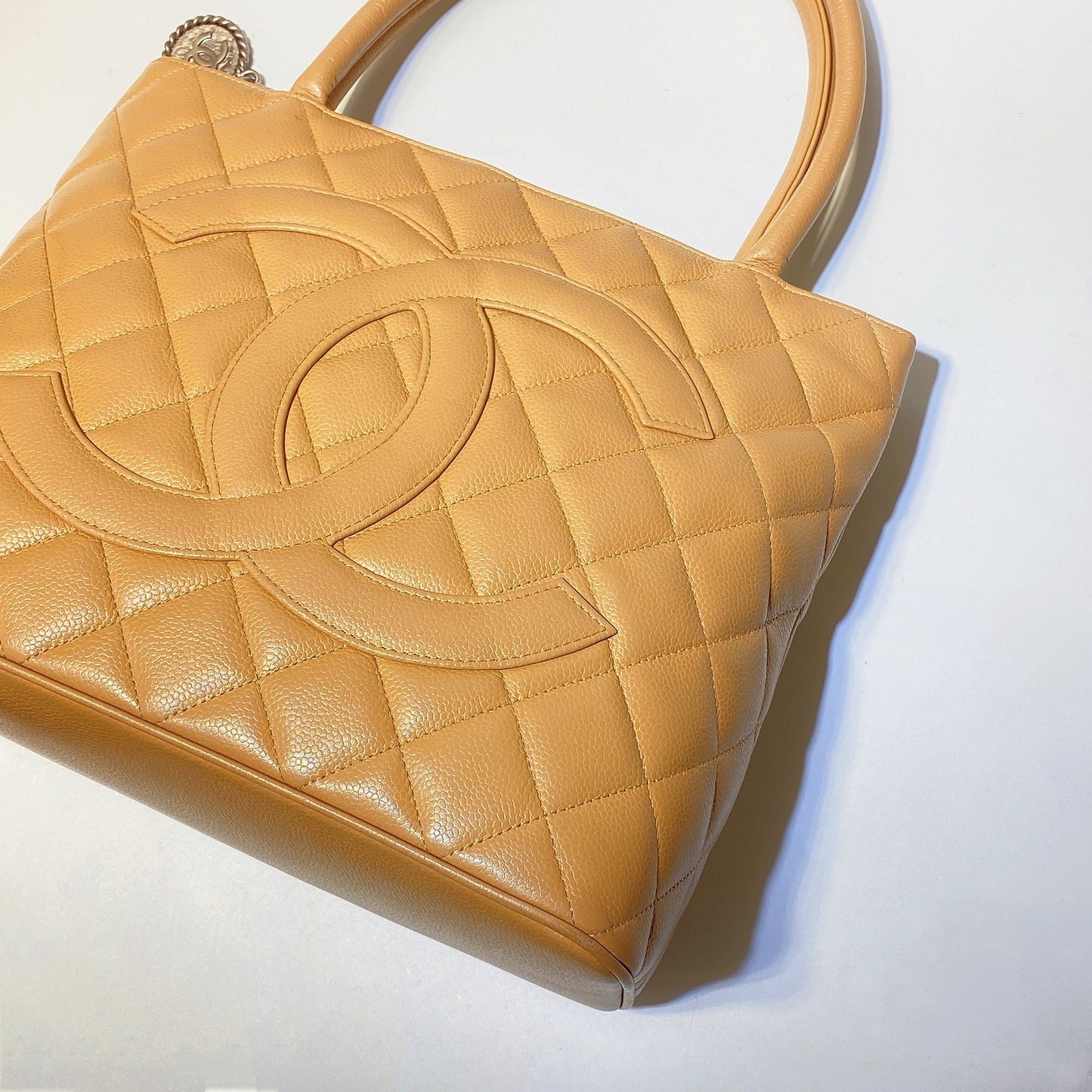 No.2892-Chanel Vintage Caviar Medallion Tote Bag
