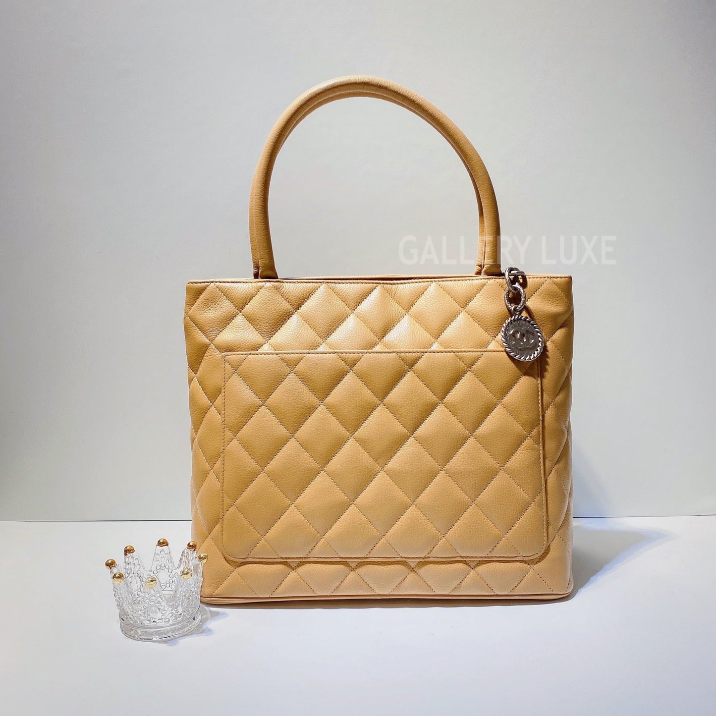 No.2892-Chanel Vintage Caviar Medallion Tote Bag
