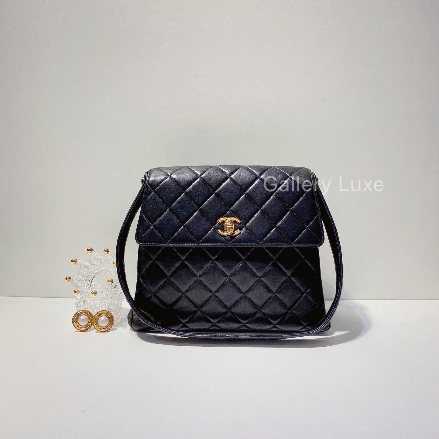 No.2604-Chanel Vintage Lambskin Shoulder Bag