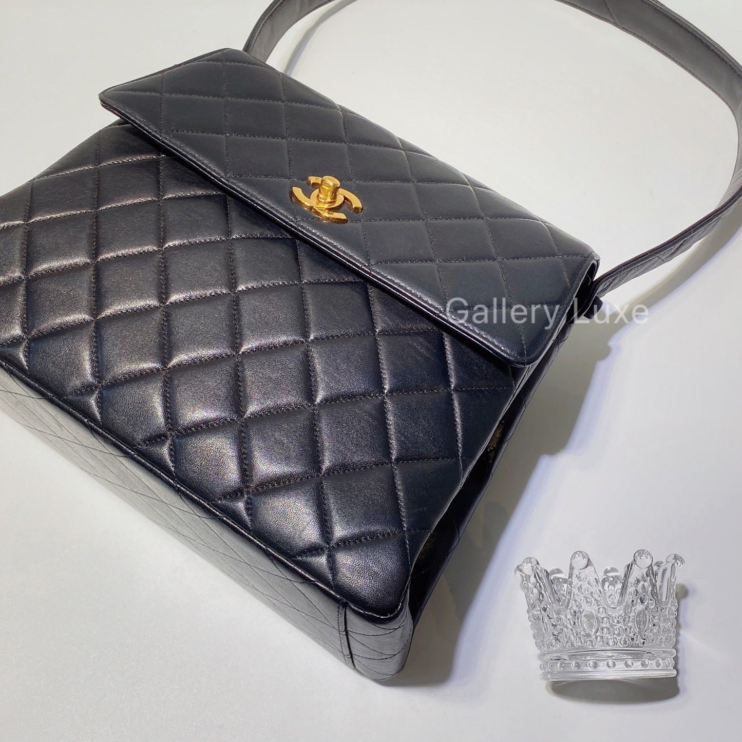 No.2604-Chanel Vintage Lambskin Shoulder Bag