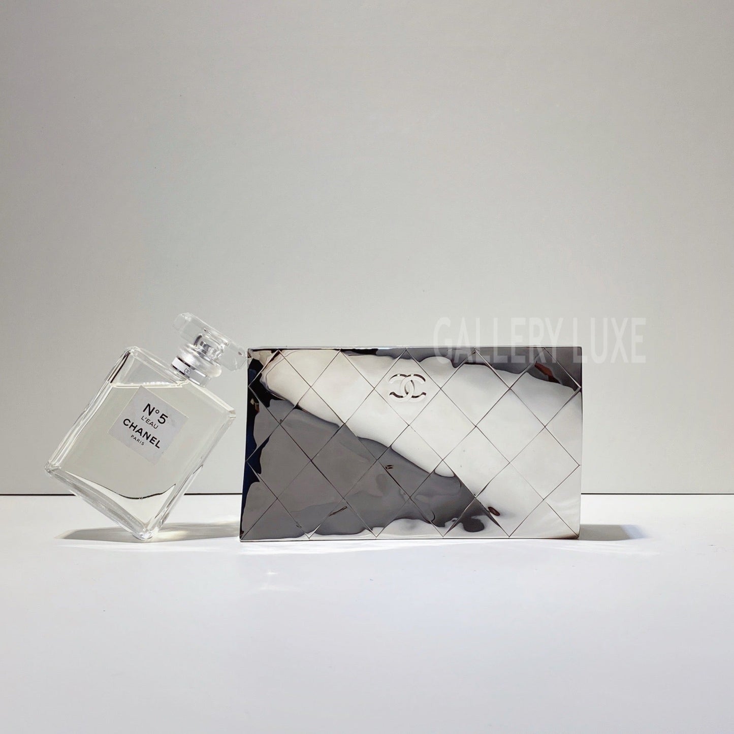 No.3179-Chanel Mumbai’s Gems White Metal Evening Box