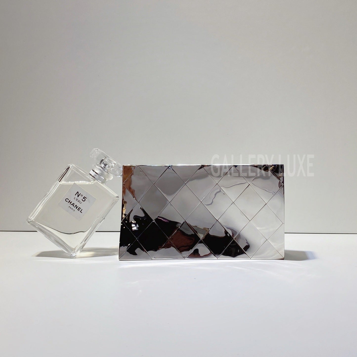No.3179-Chanel Mumbai’s Gems White Metal Evening Box